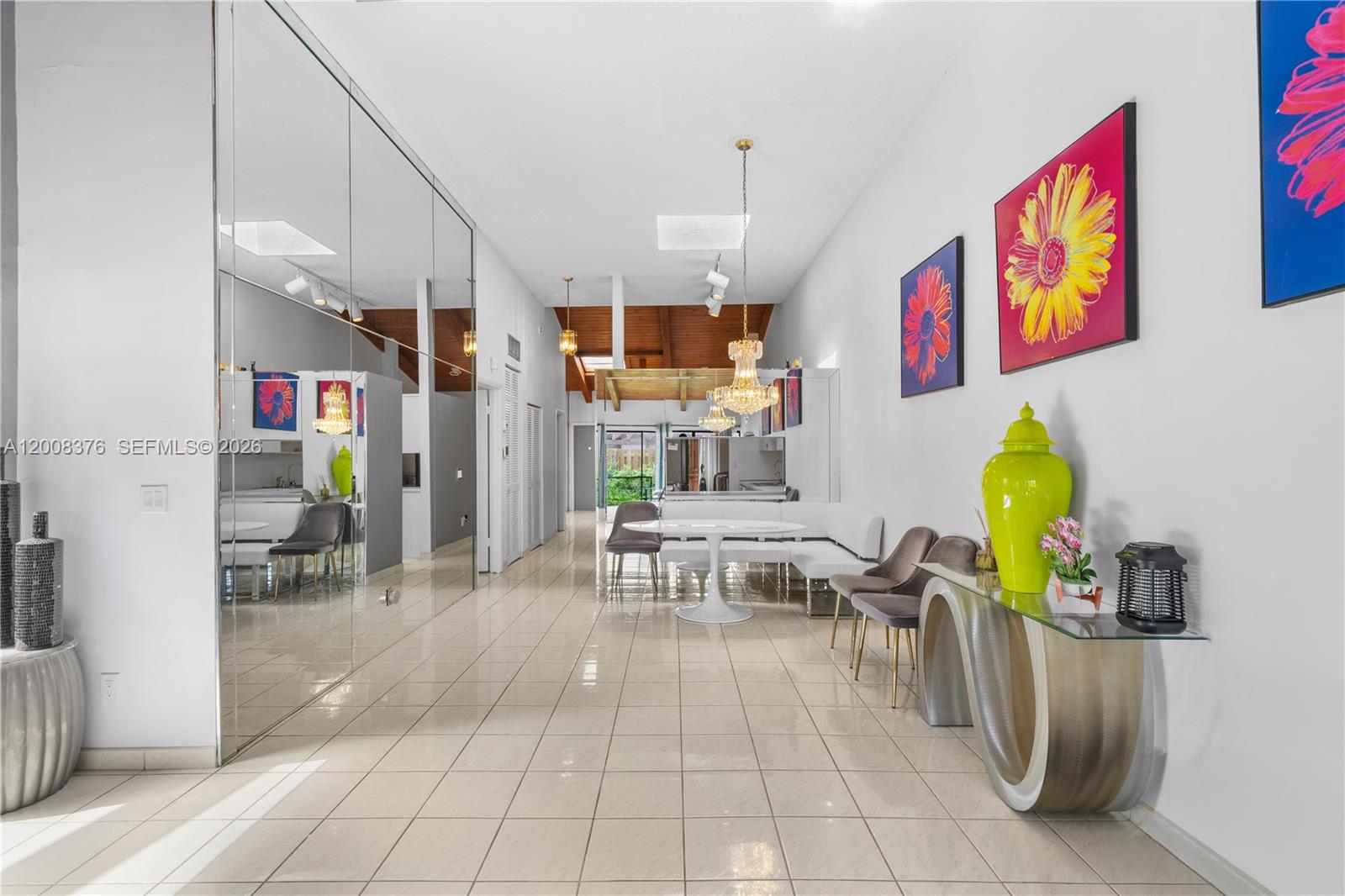 2679 S Parkview Dr Hallandale Beach, FL 33009