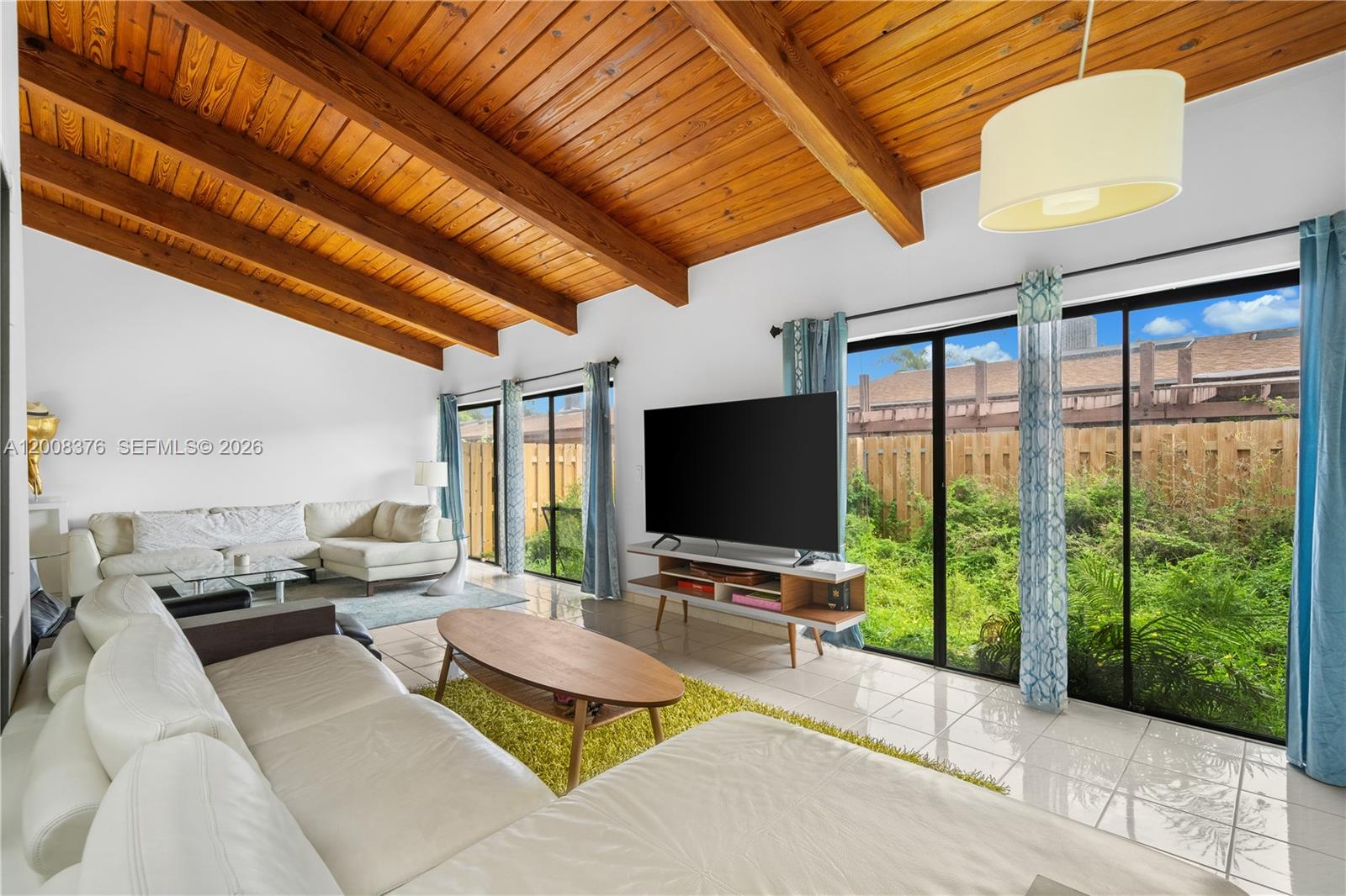 2679 S Parkview Dr Hallandale Beach, FL 33009