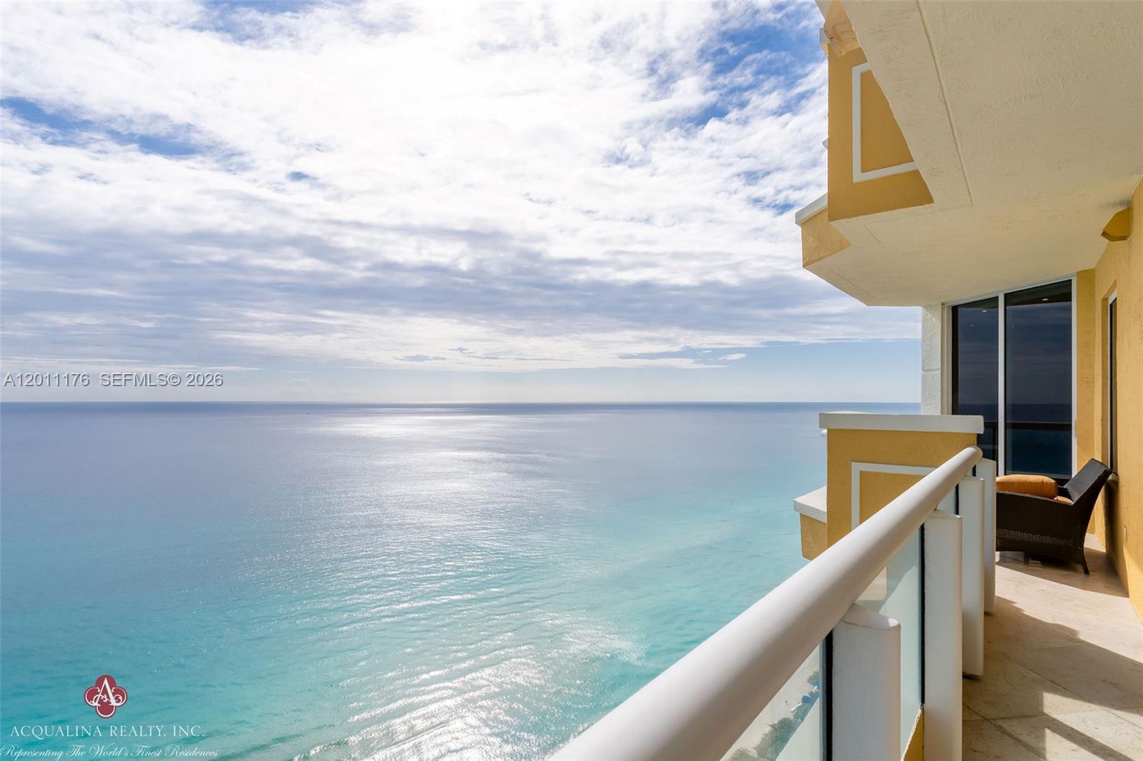 image Acqualina Residences0
