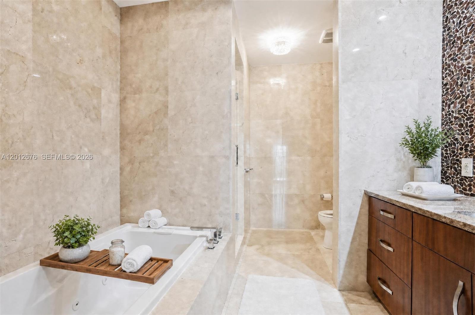 7480 SW 100th St Pinecrest, FL 33156
