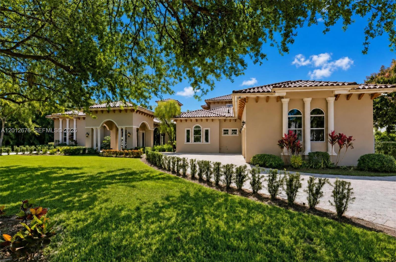 7480 SW 100th St Pinecrest, FL 33156