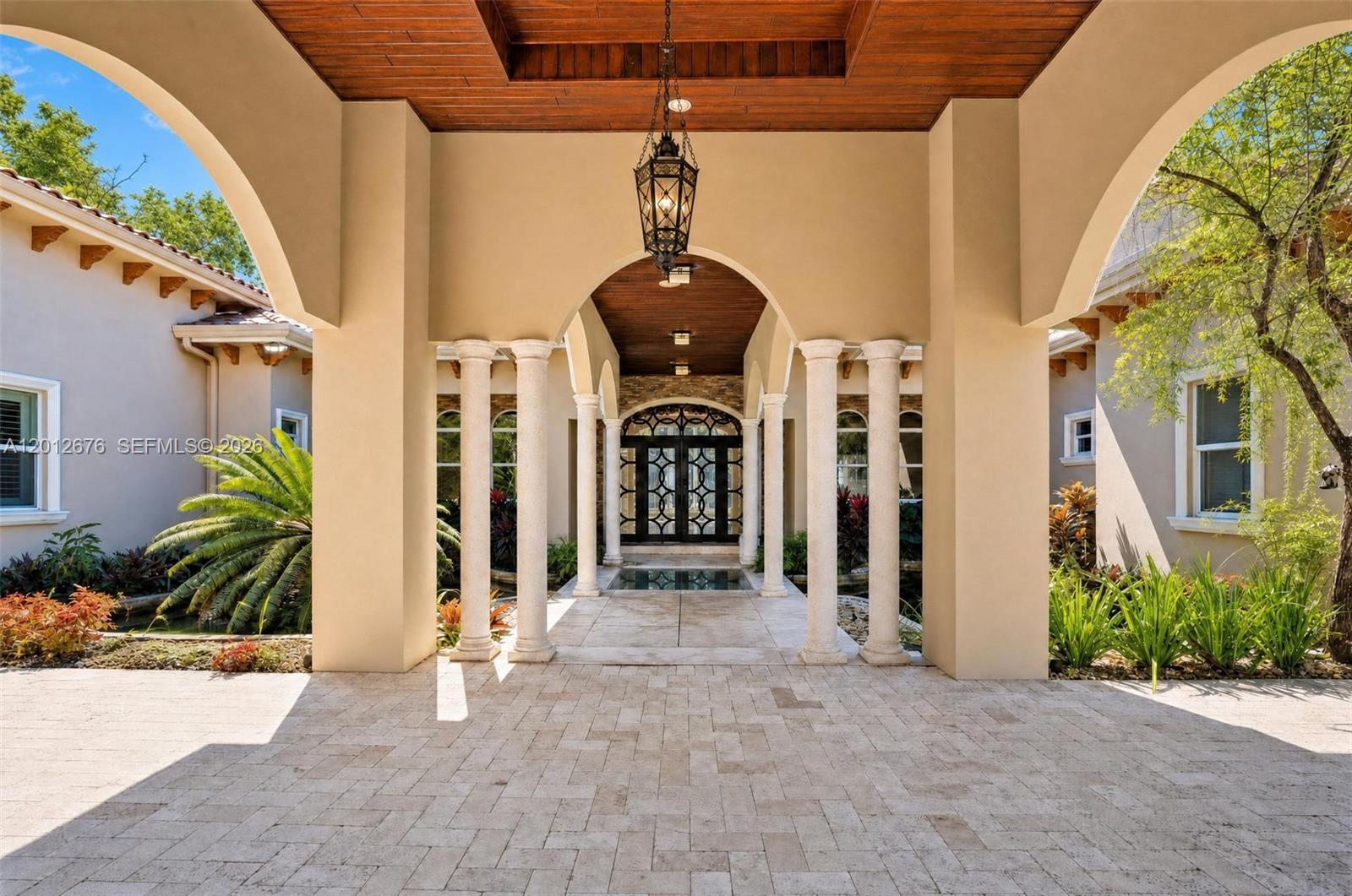 7480 SW 100th St Pinecrest, FL 33156