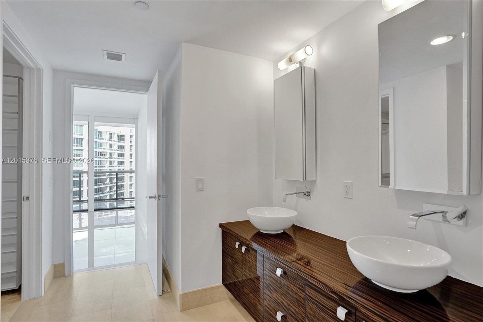 5875 Collins Ave #1803 Miami Beach, FL 33140