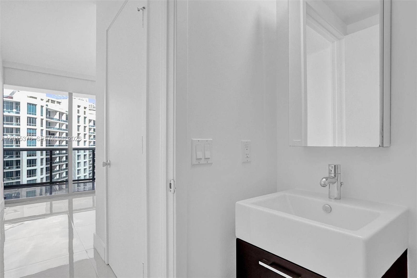 5875 Collins Ave #1803 Miami Beach, FL 33140