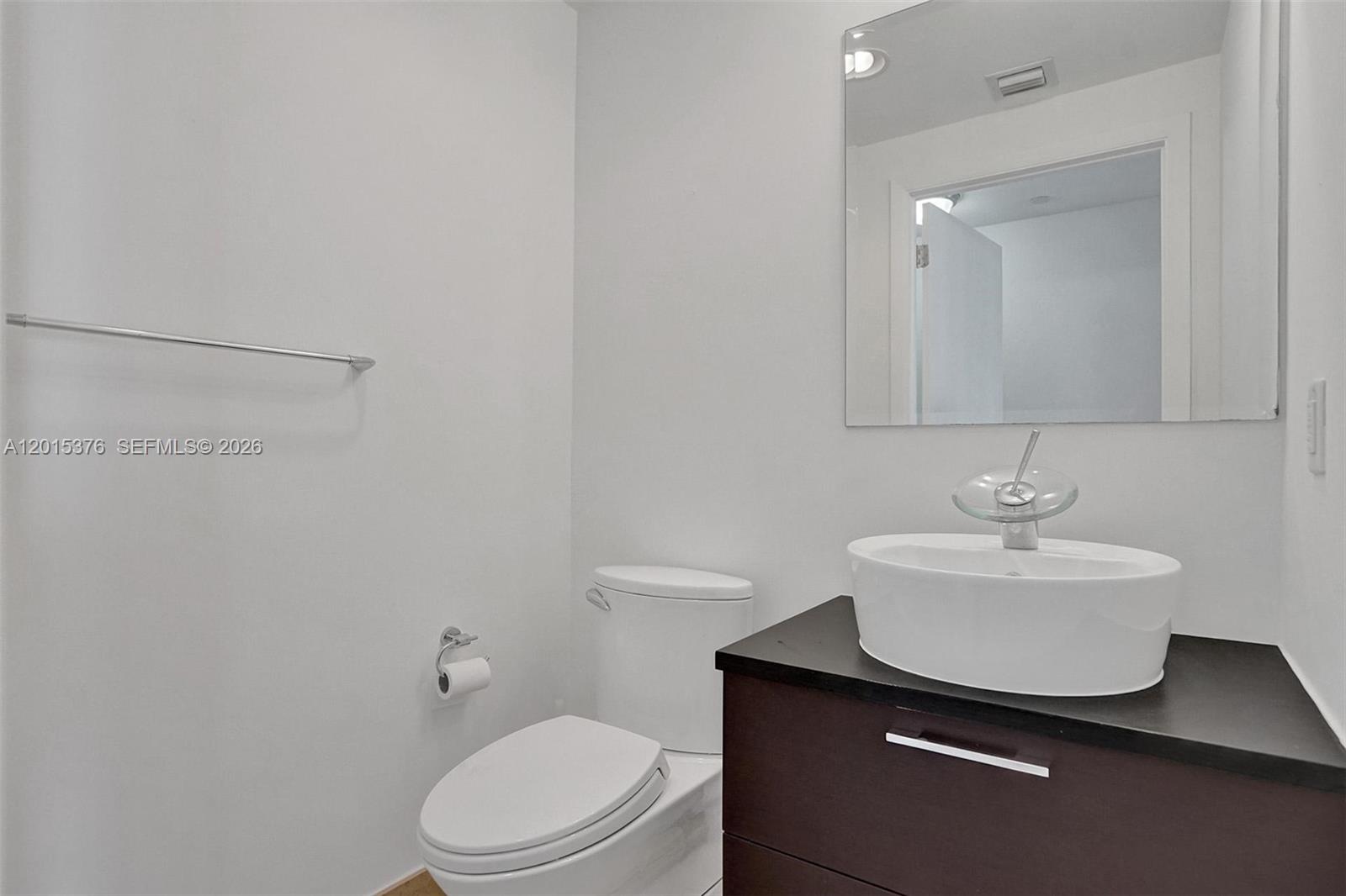 5875 Collins Ave #1803 Miami Beach, FL 33140