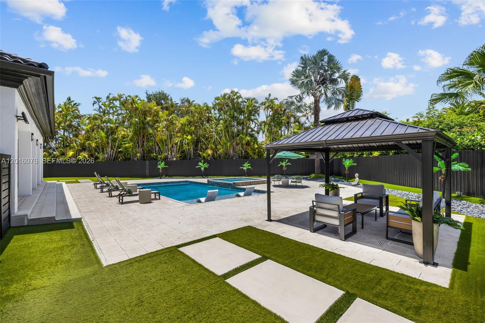 9881 SW 148th Ter Miami, FL 33176