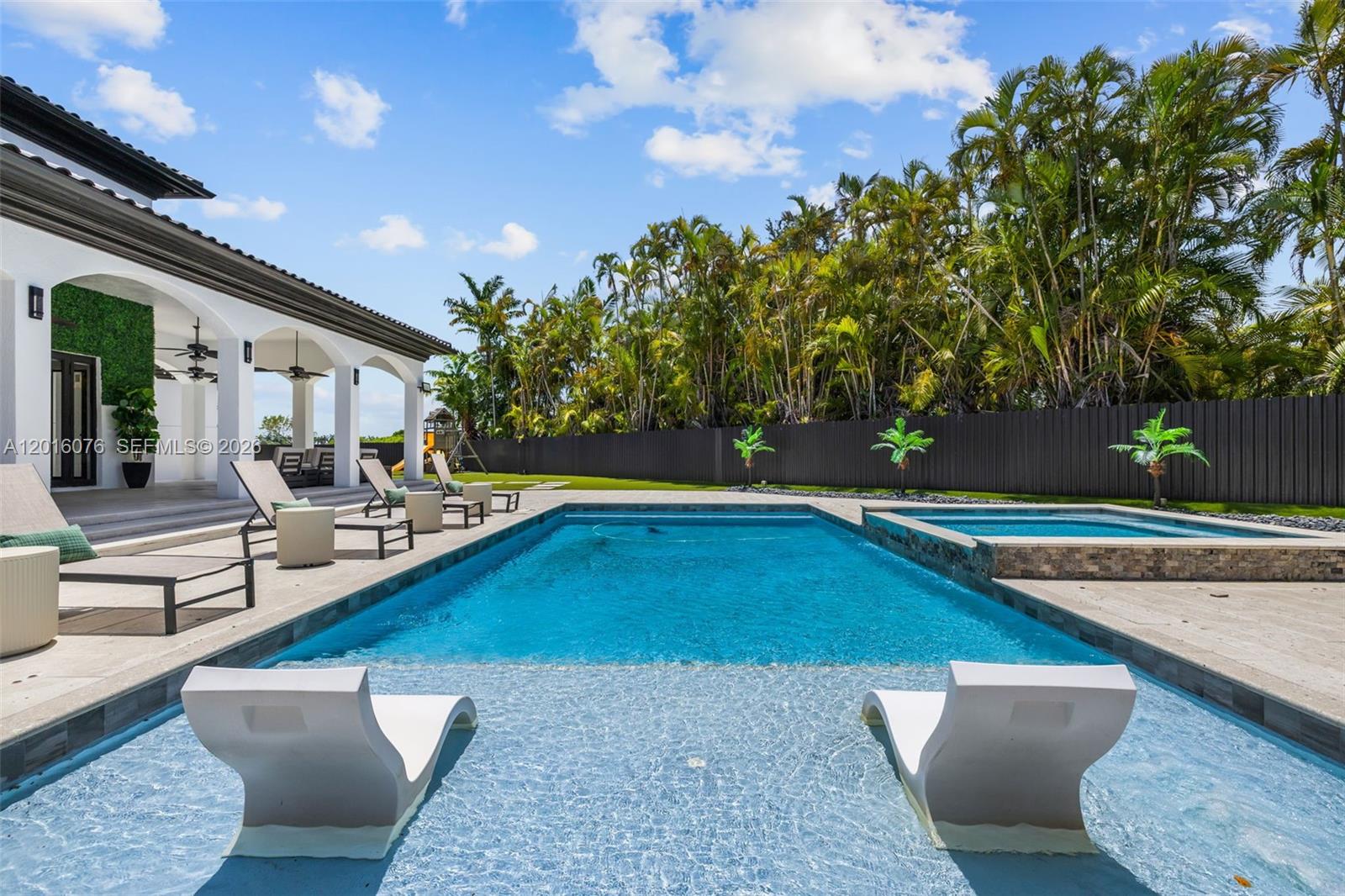 9881 SW 148th Ter Miami, FL 33176
