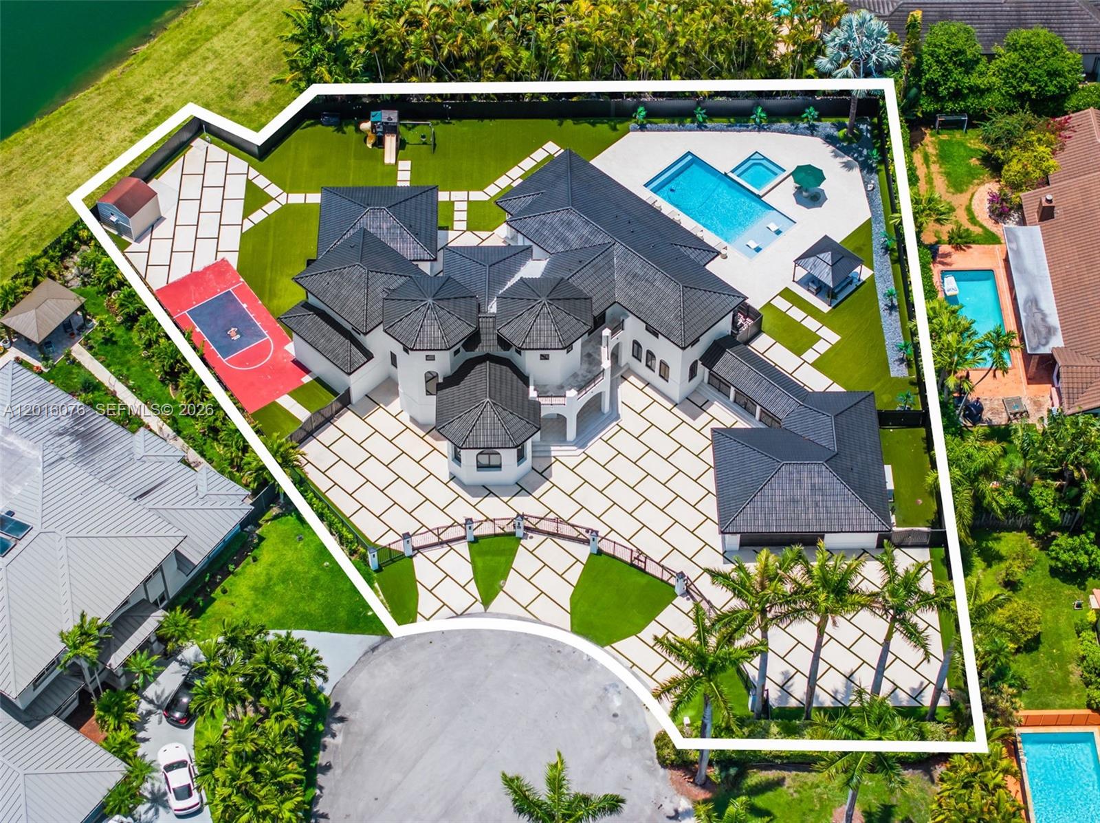 9881 SW 148th Ter Miami, FL 33176