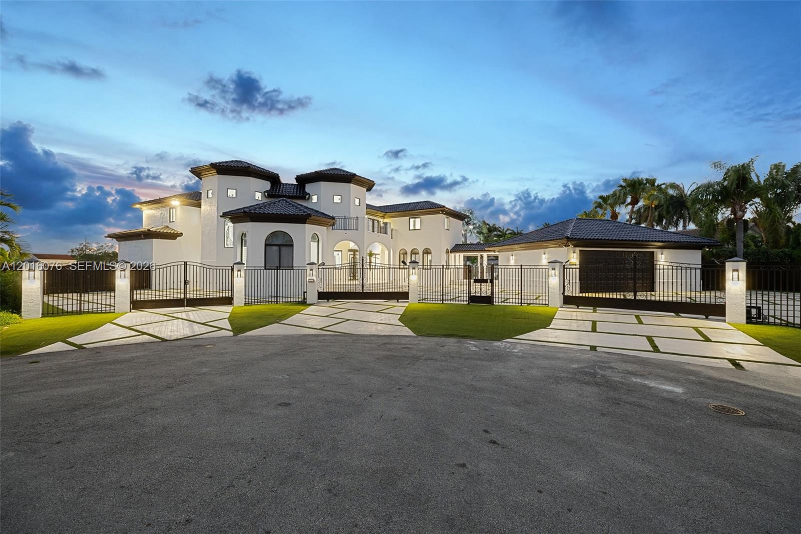 9881 SW 148th Ter Miami, FL 33176