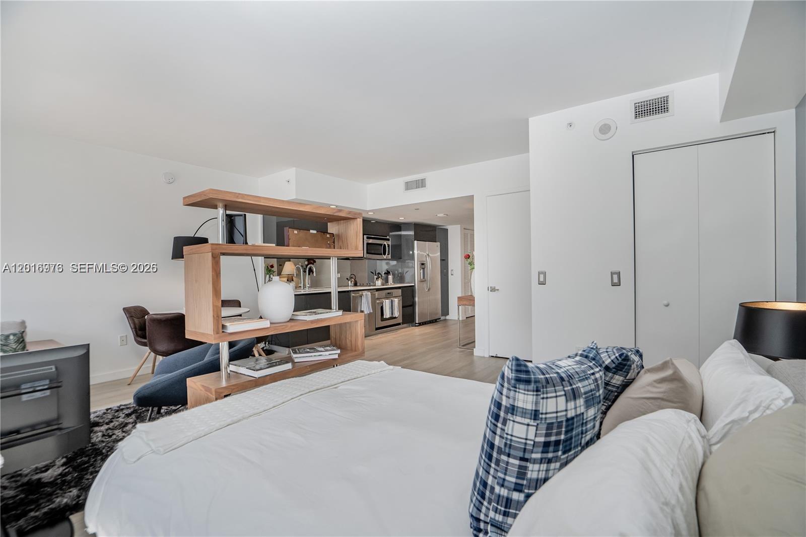 31 SE 6th St #2205 Miami, FL 33131