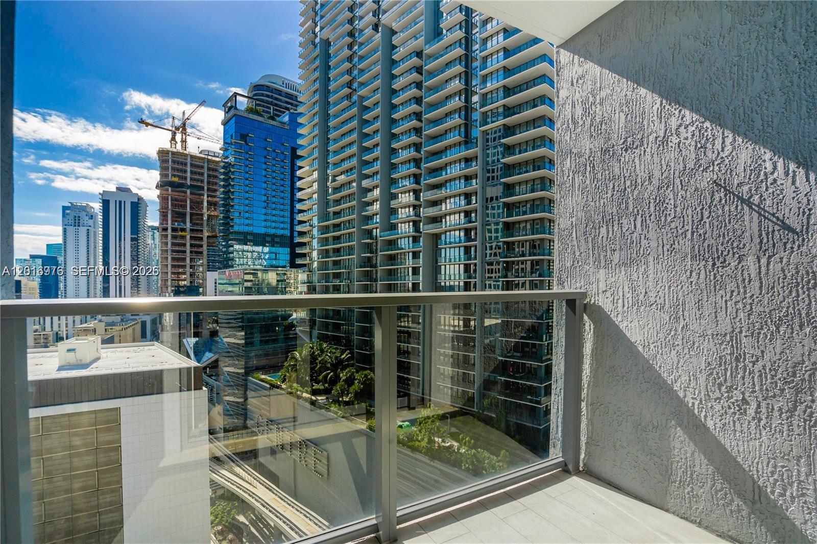 31 SE 6th St #2205 Miami, FL 33131