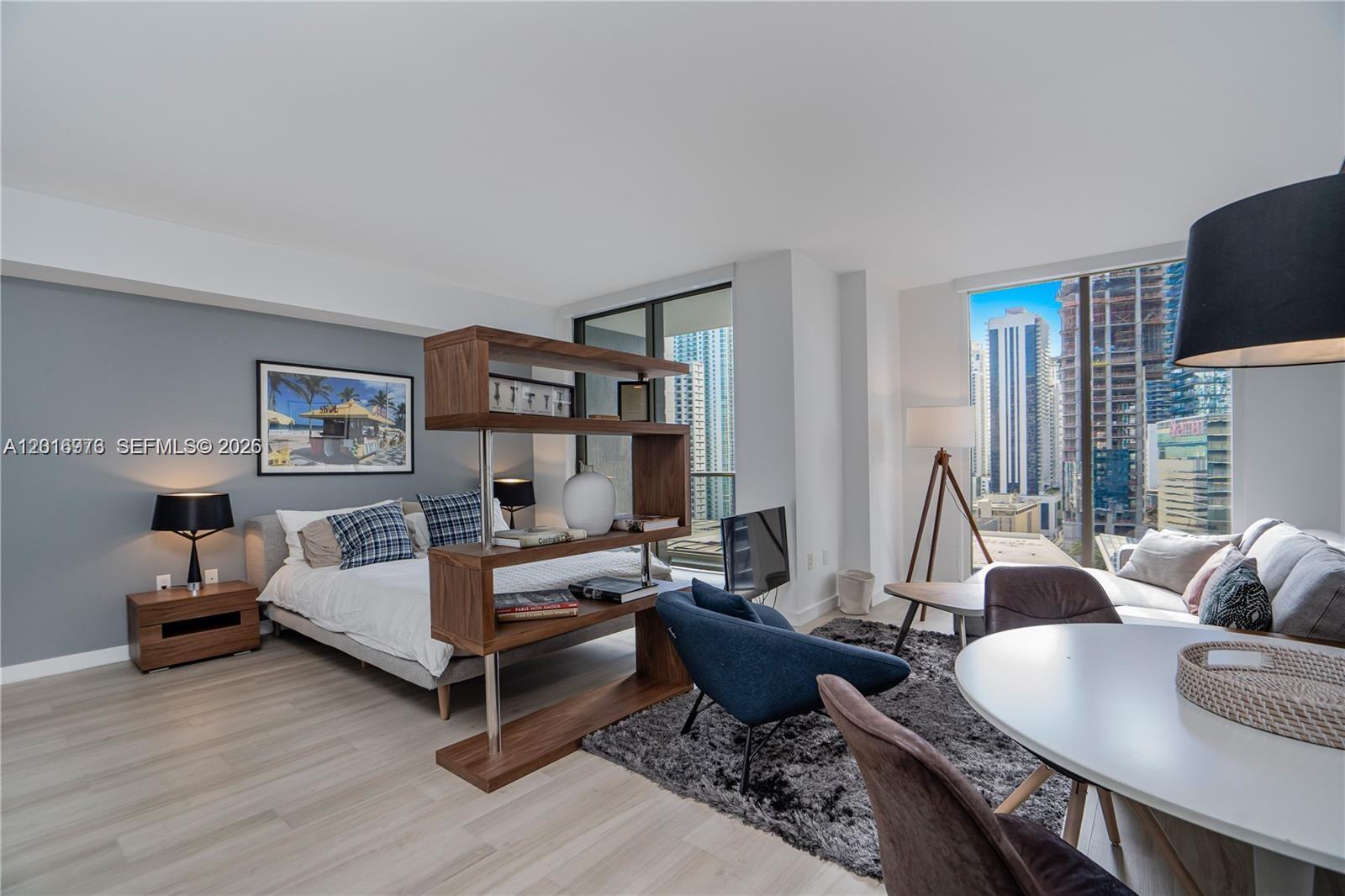 31 SE 6th St #2205 Miami, FL 33131