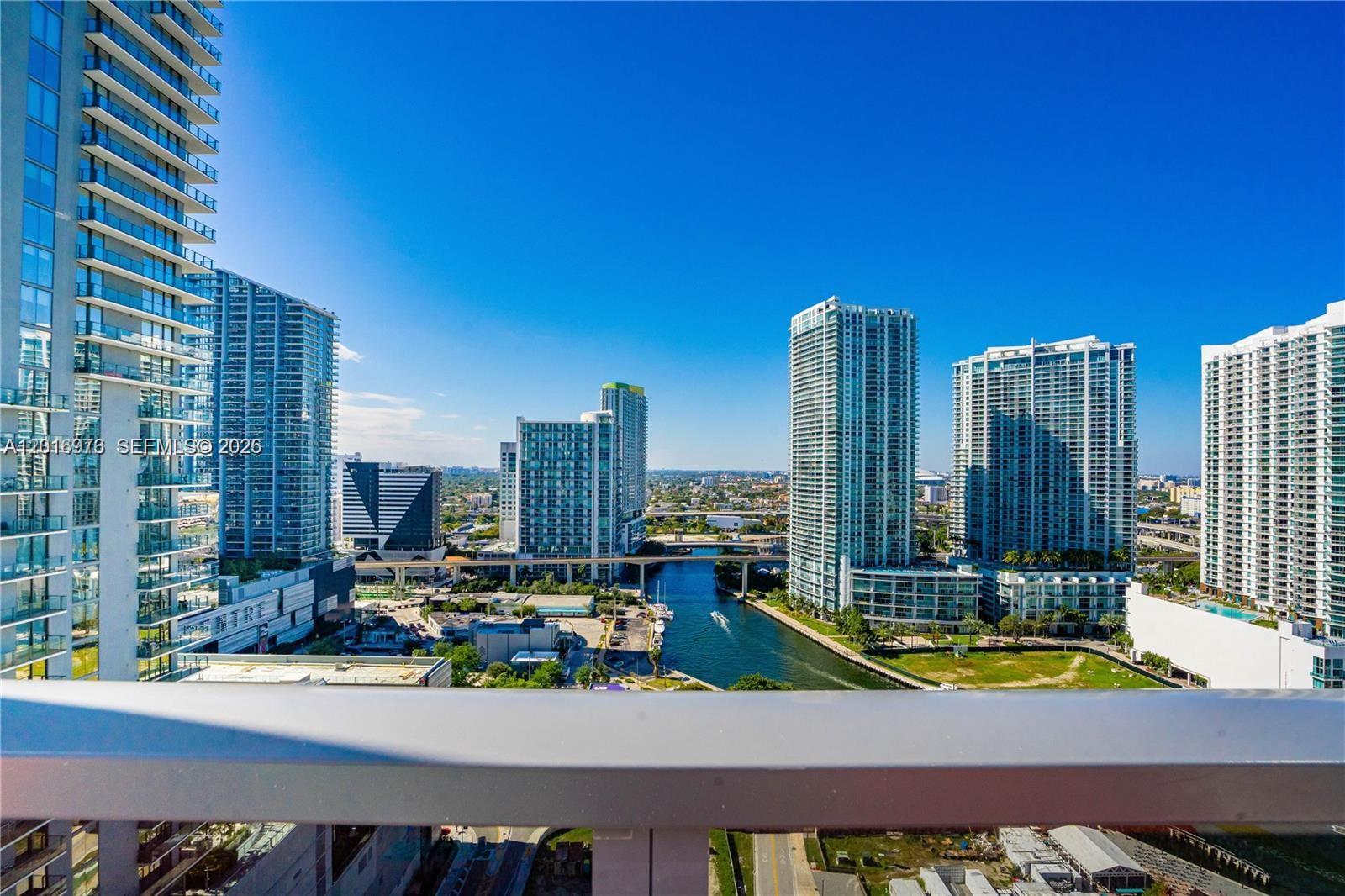 31 SE 6th St #2205 Miami, FL 33131