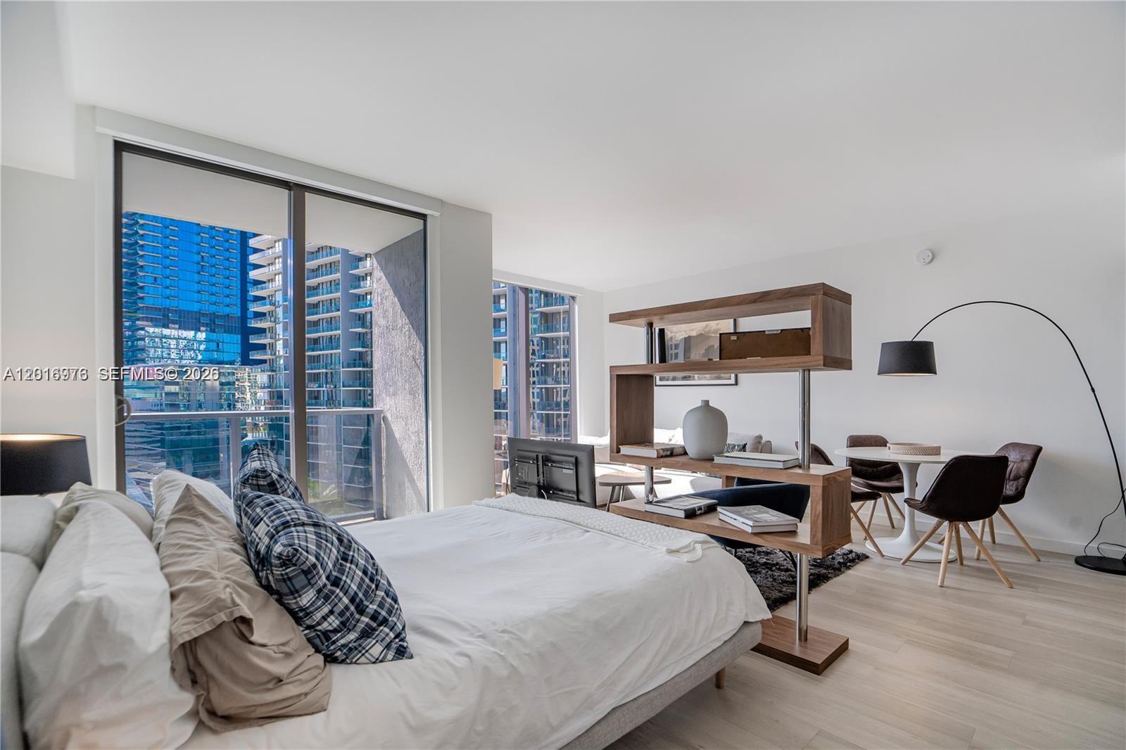 31 SE 6th St #2205 Miami, FL 33131
