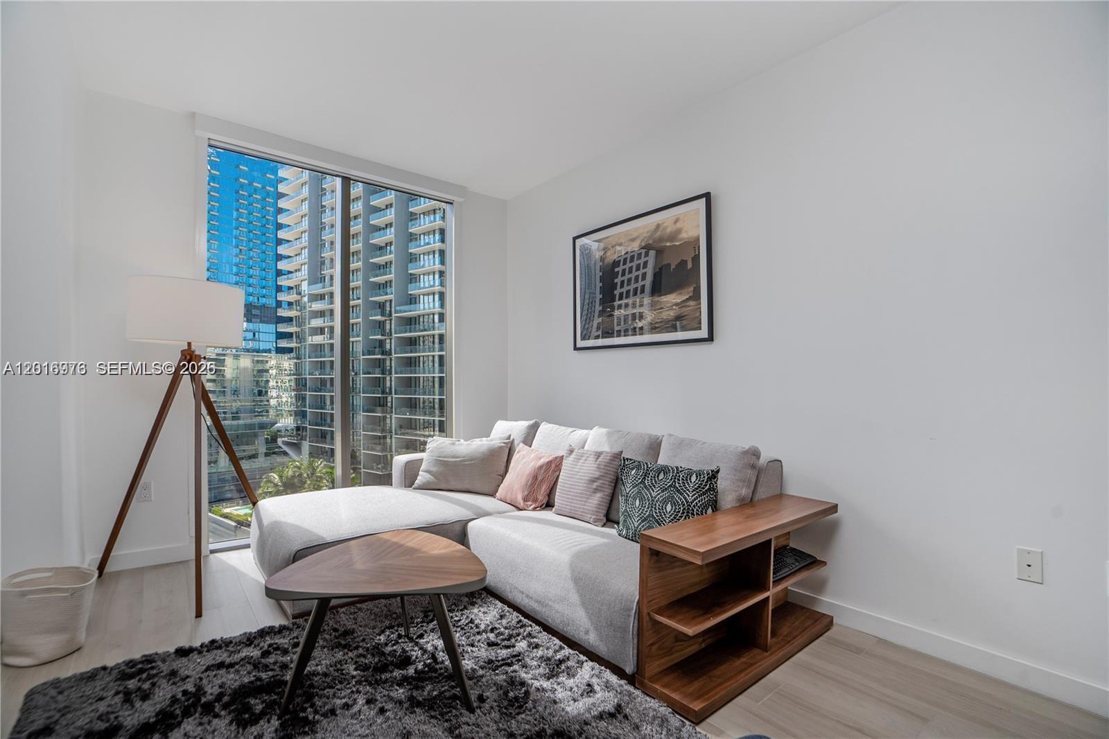 31 SE 6th St #2205 Miami, FL 33131