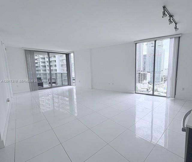 31 SE 6th St #2001 Miami, FL 33131