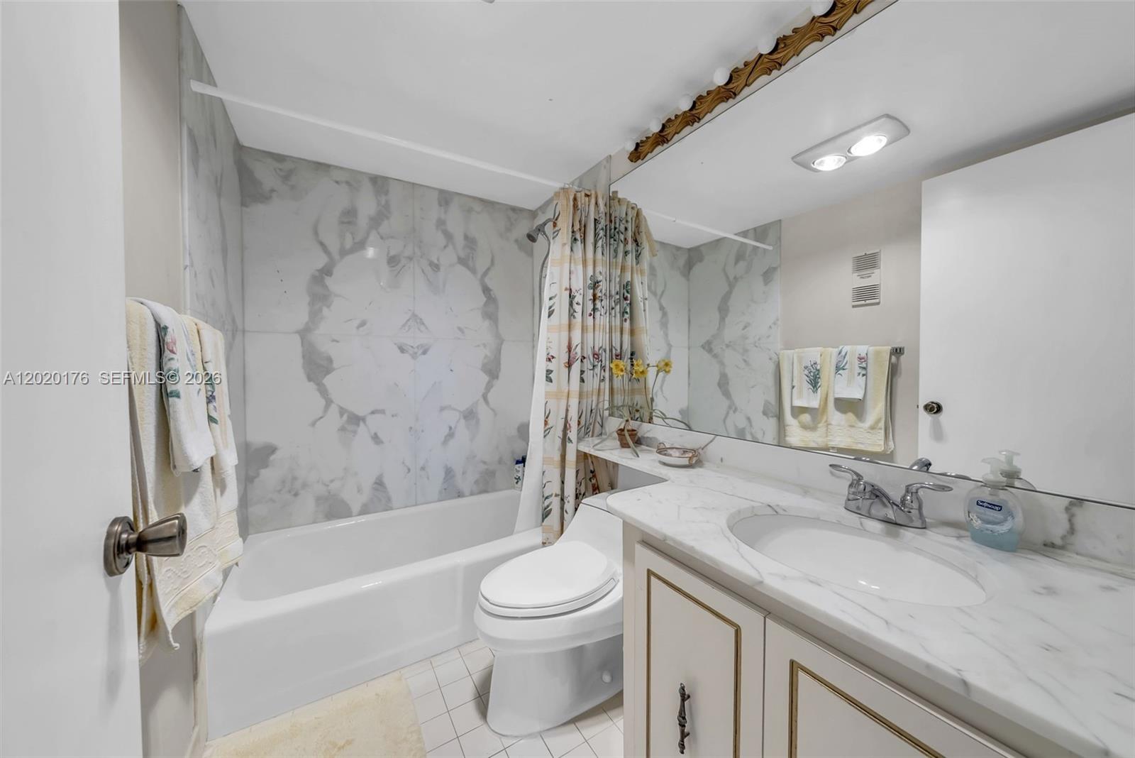 199 Ocean Ln Dr #512 Key Biscayne, FL 33149