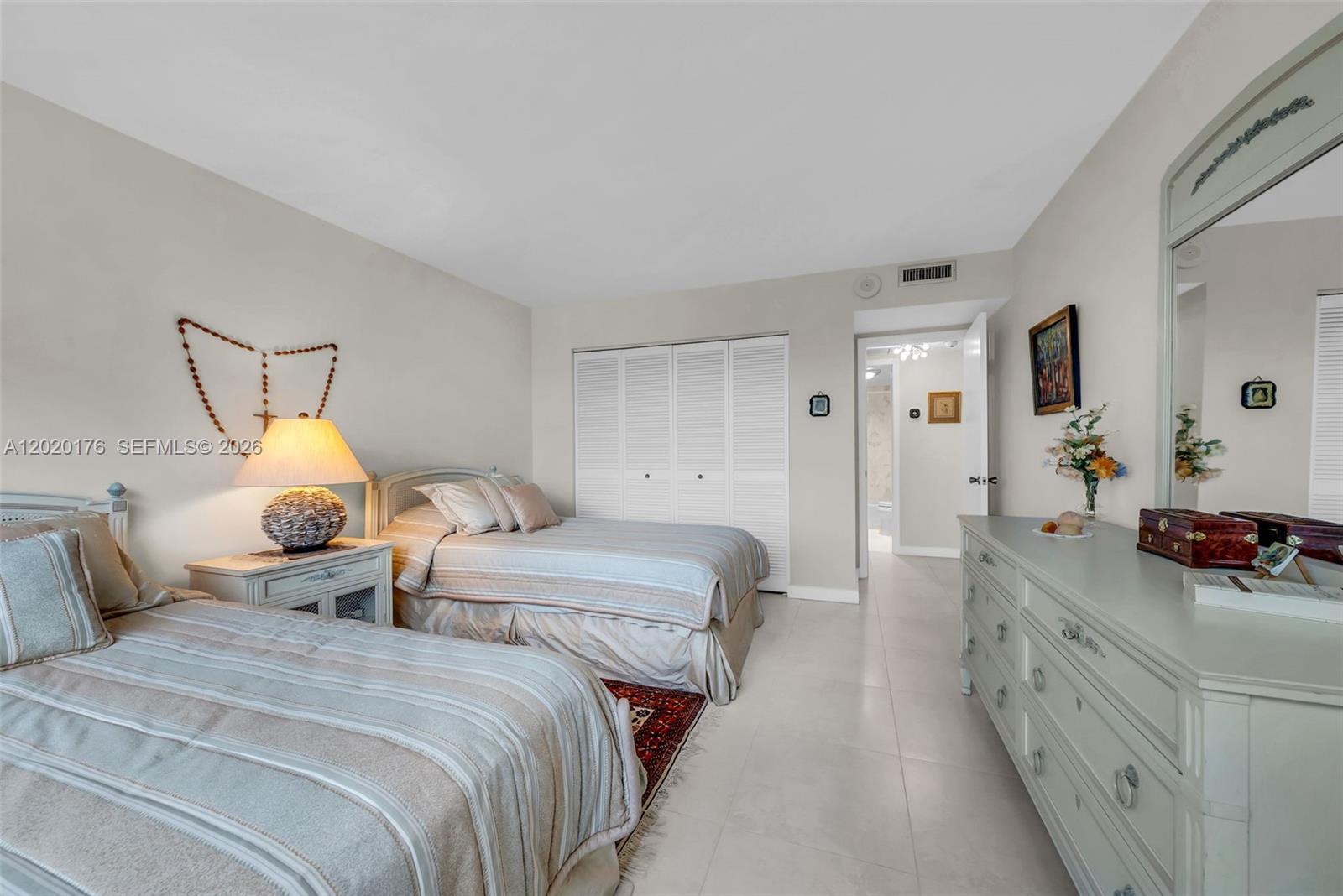 199 Ocean Ln Dr #512 Key Biscayne, FL 33149