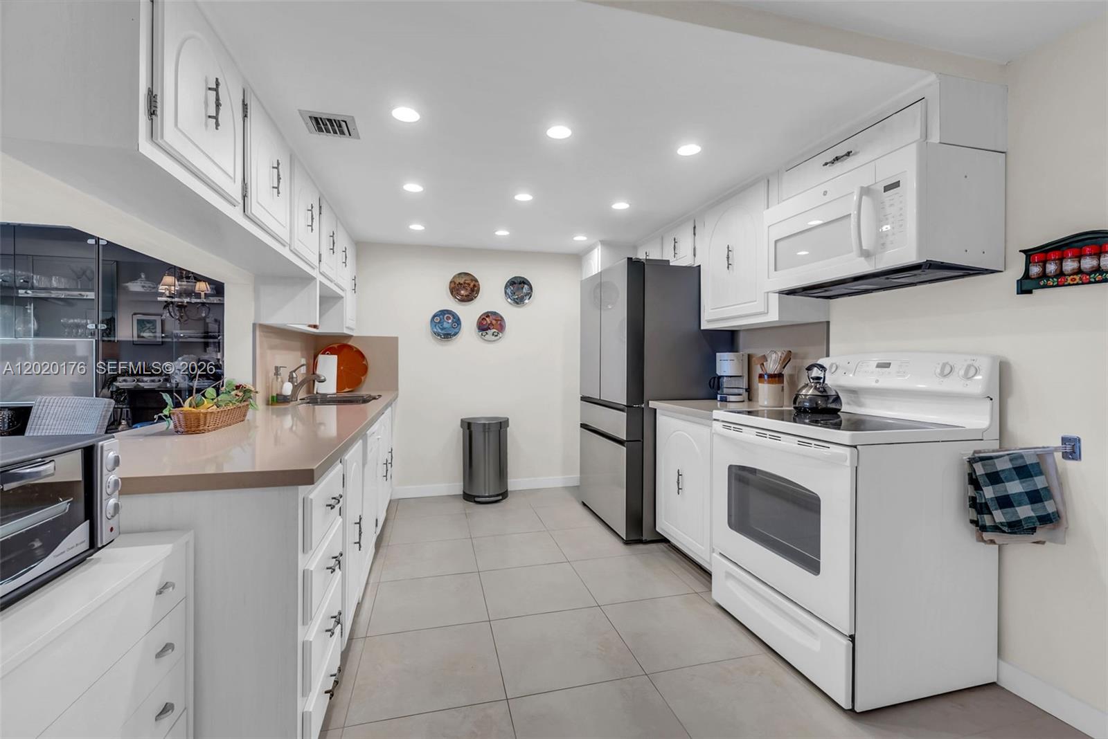 199 Ocean Ln Dr #512 Key Biscayne, FL 33149