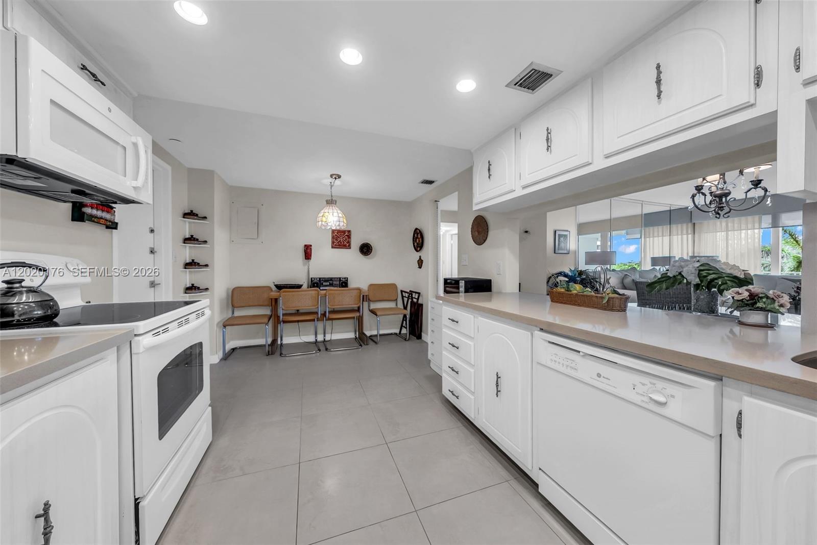 199 Ocean Ln Dr #512 Key Biscayne, FL 33149