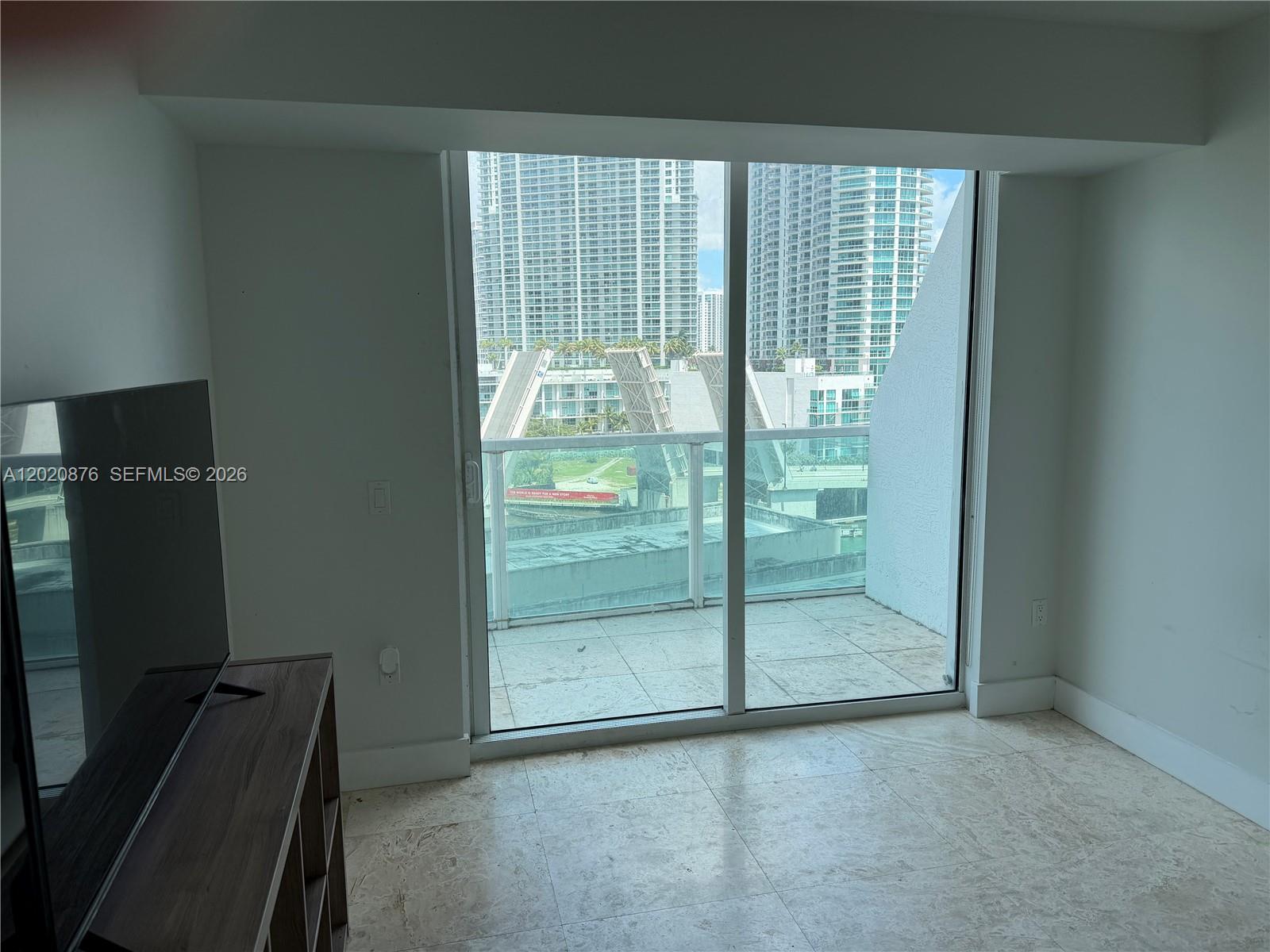 image Brickell on the River South24