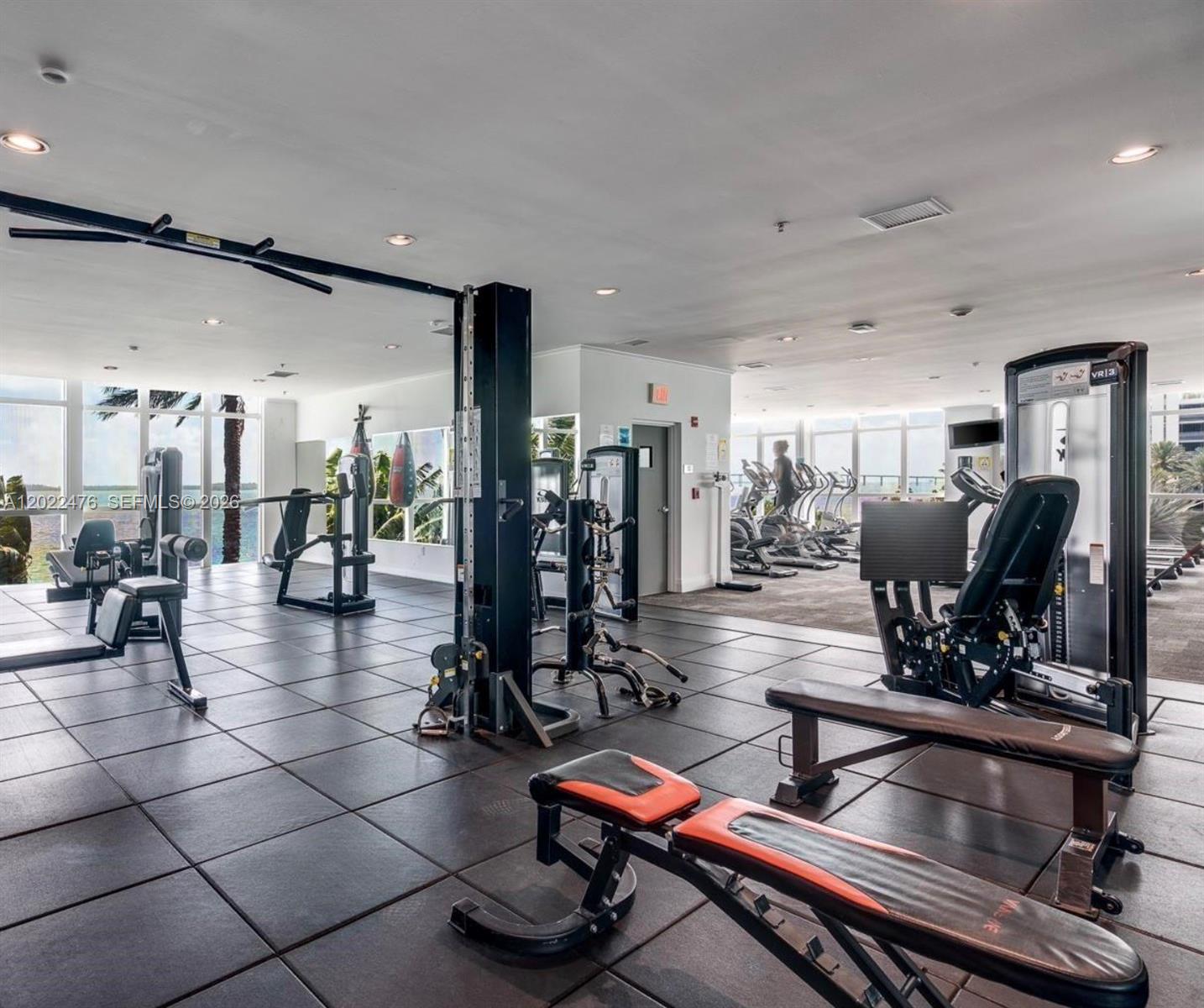1155 Brickell Bay Dr #1102 Miami, FL 33131
