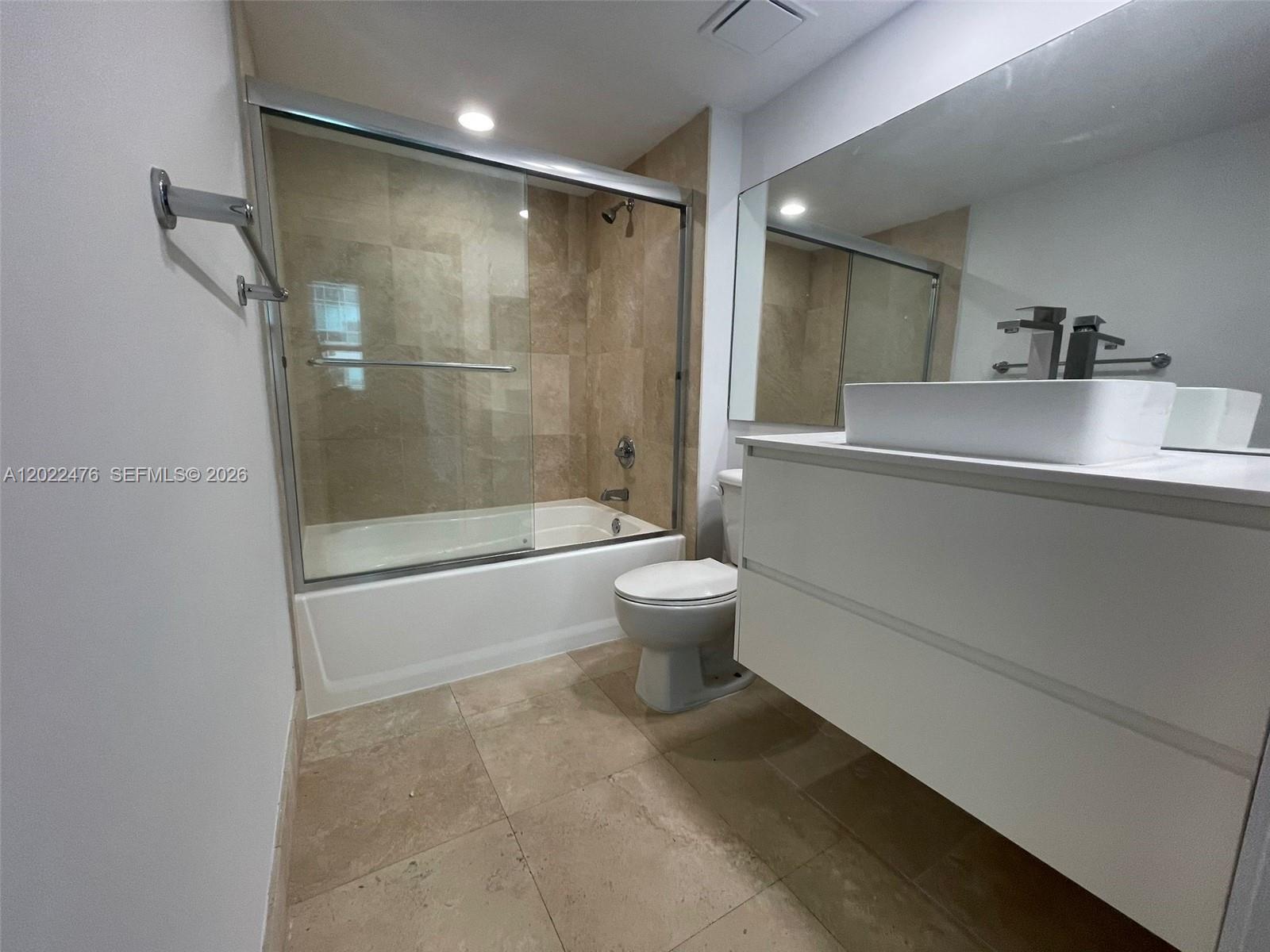 1155 Brickell Bay Dr #1102 Miami, FL 33131