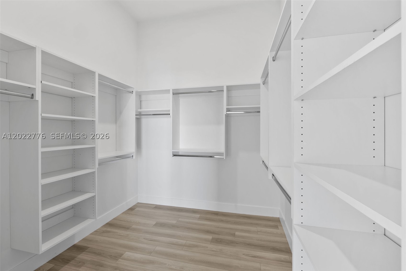 101 Diplomat Pkwy #PH2703 Hallandale Beach, FL 33009