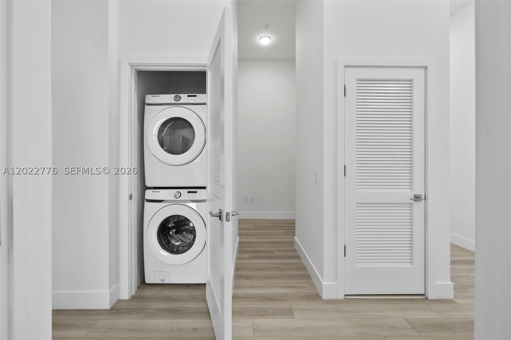 101 Diplomat Pkwy #PH2703 Hallandale Beach, FL 33009