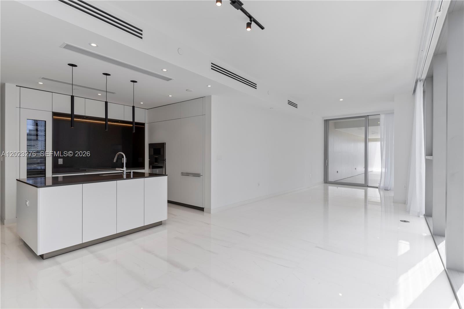 300 Biscayne Blvd Way #804 Miami, FL 33131