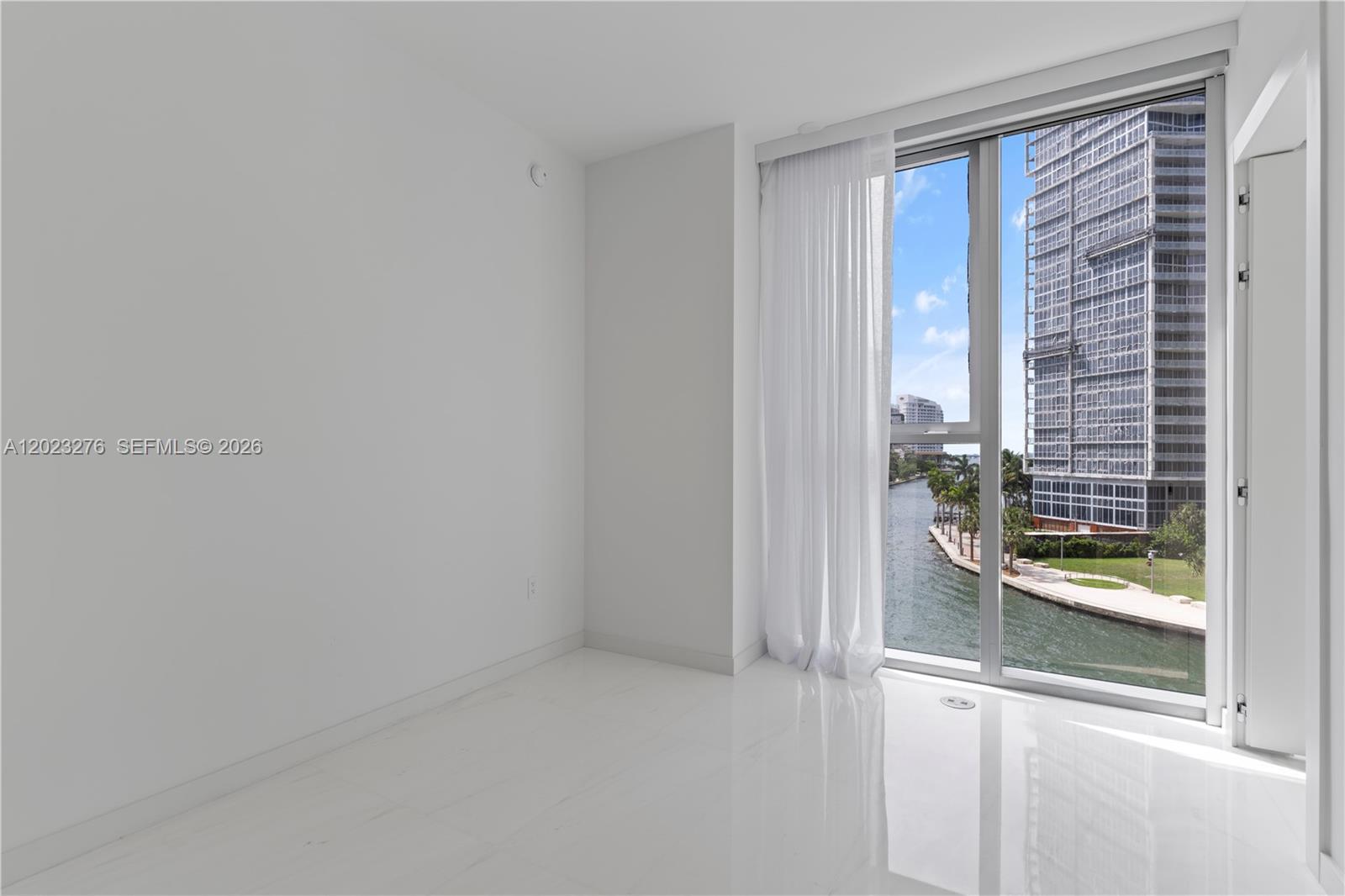 300 Biscayne Blvd Way #804 Miami, FL 33131