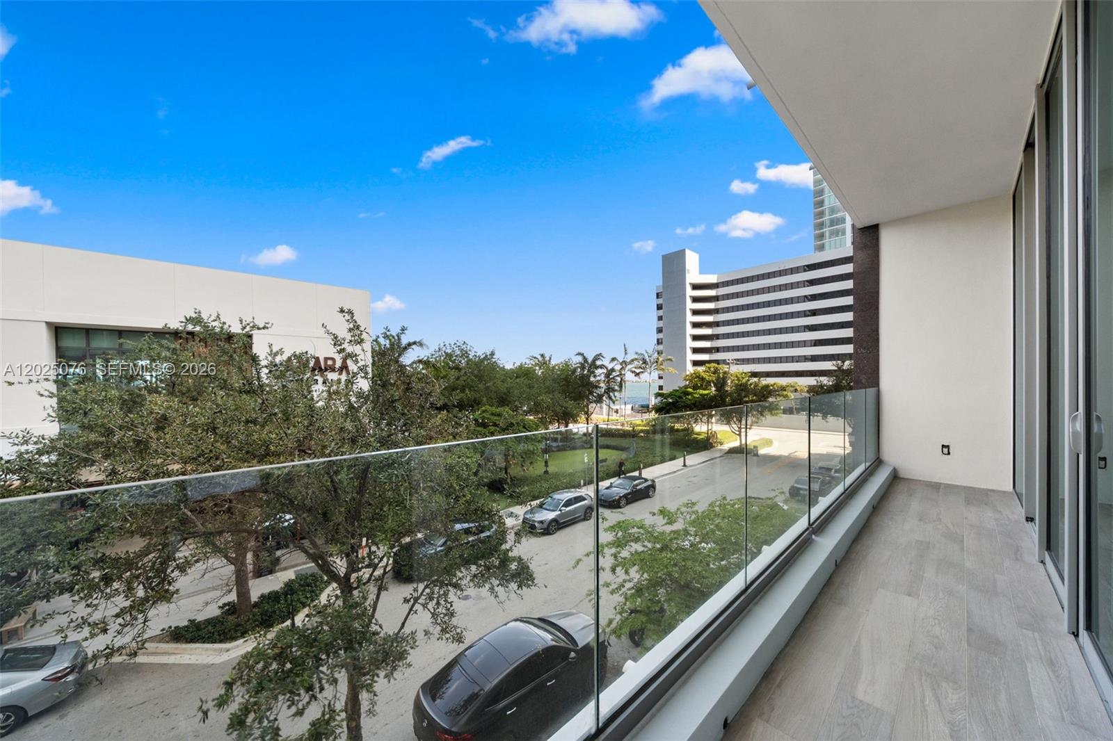 650 NE 32nd St #BH4 Miami, FL 33137