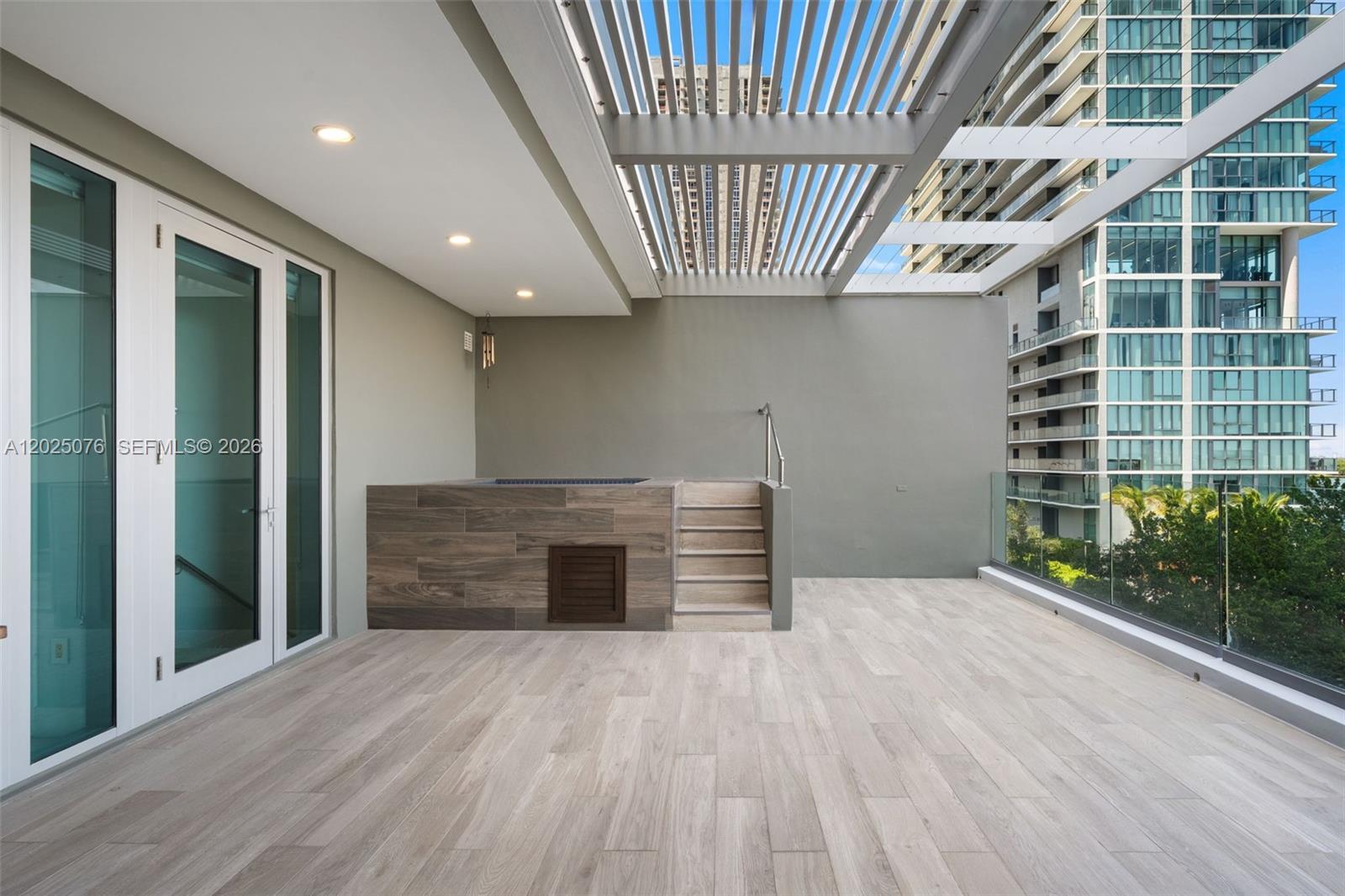 650 NE 32nd St #BH4 Miami, FL 33137