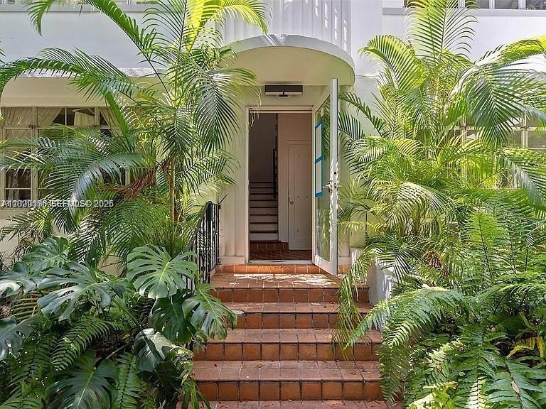 817 Lenox Ave #5