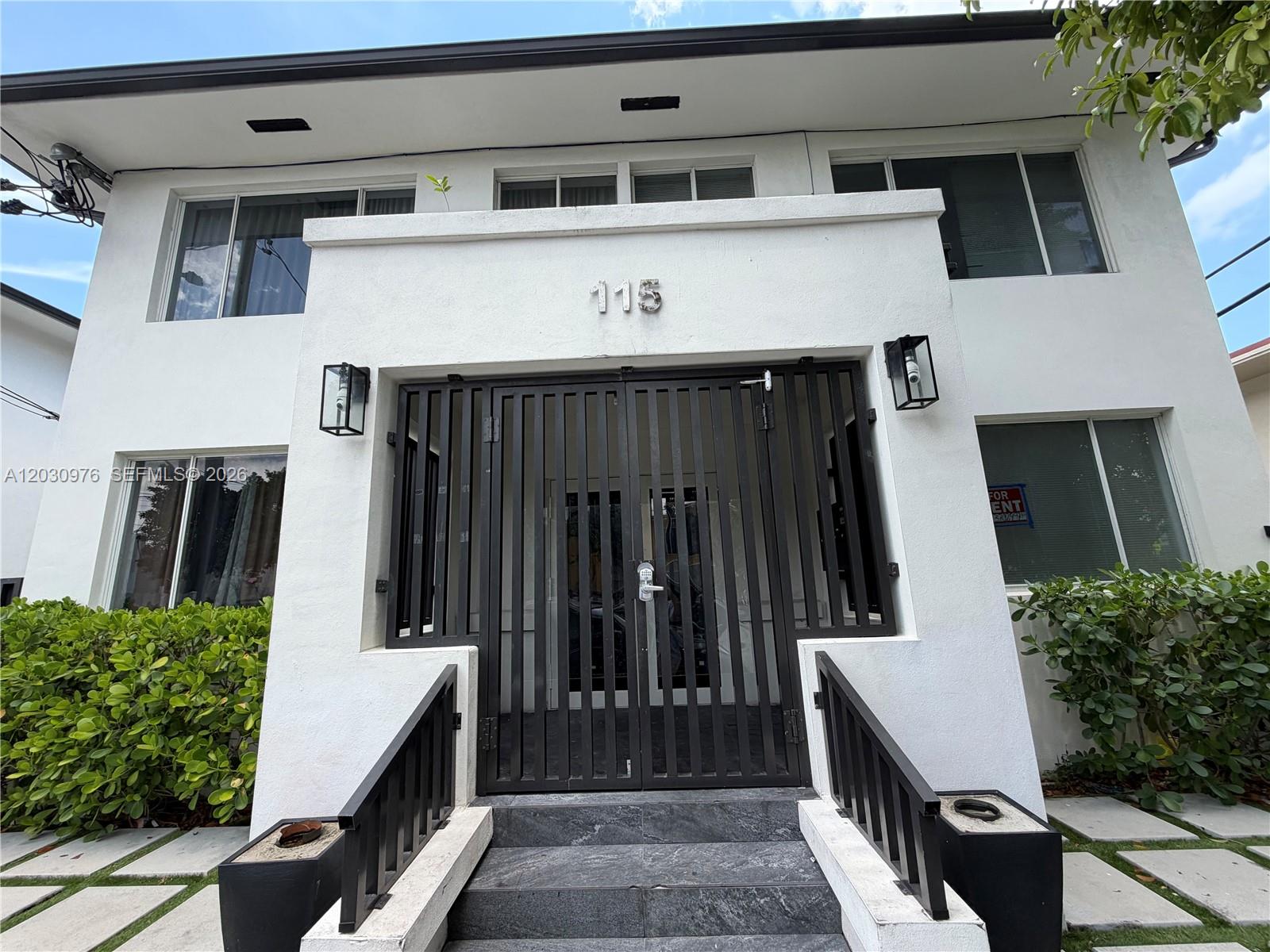 115 SW 11th Ave #1