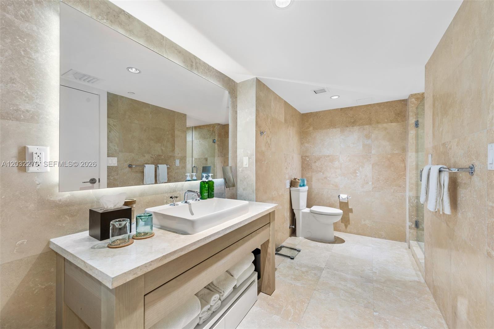 102 24th St #1406 Miami Beach, FL 33139