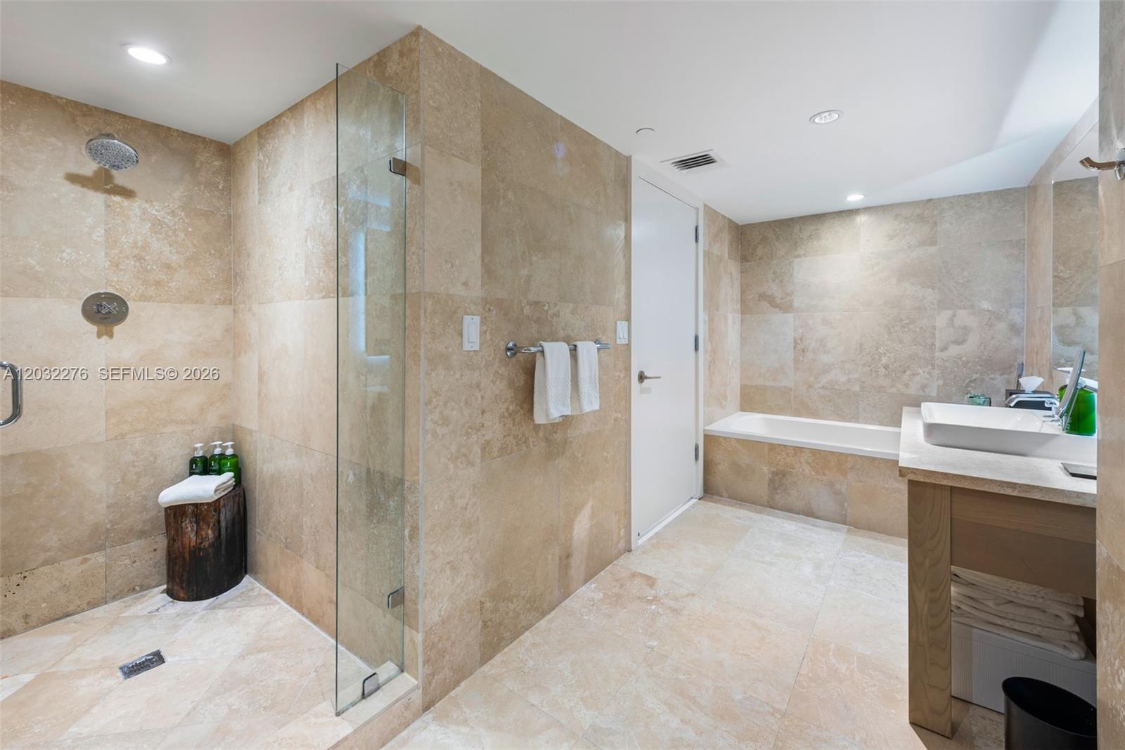 102 24th St #1406 Miami Beach, FL 33139