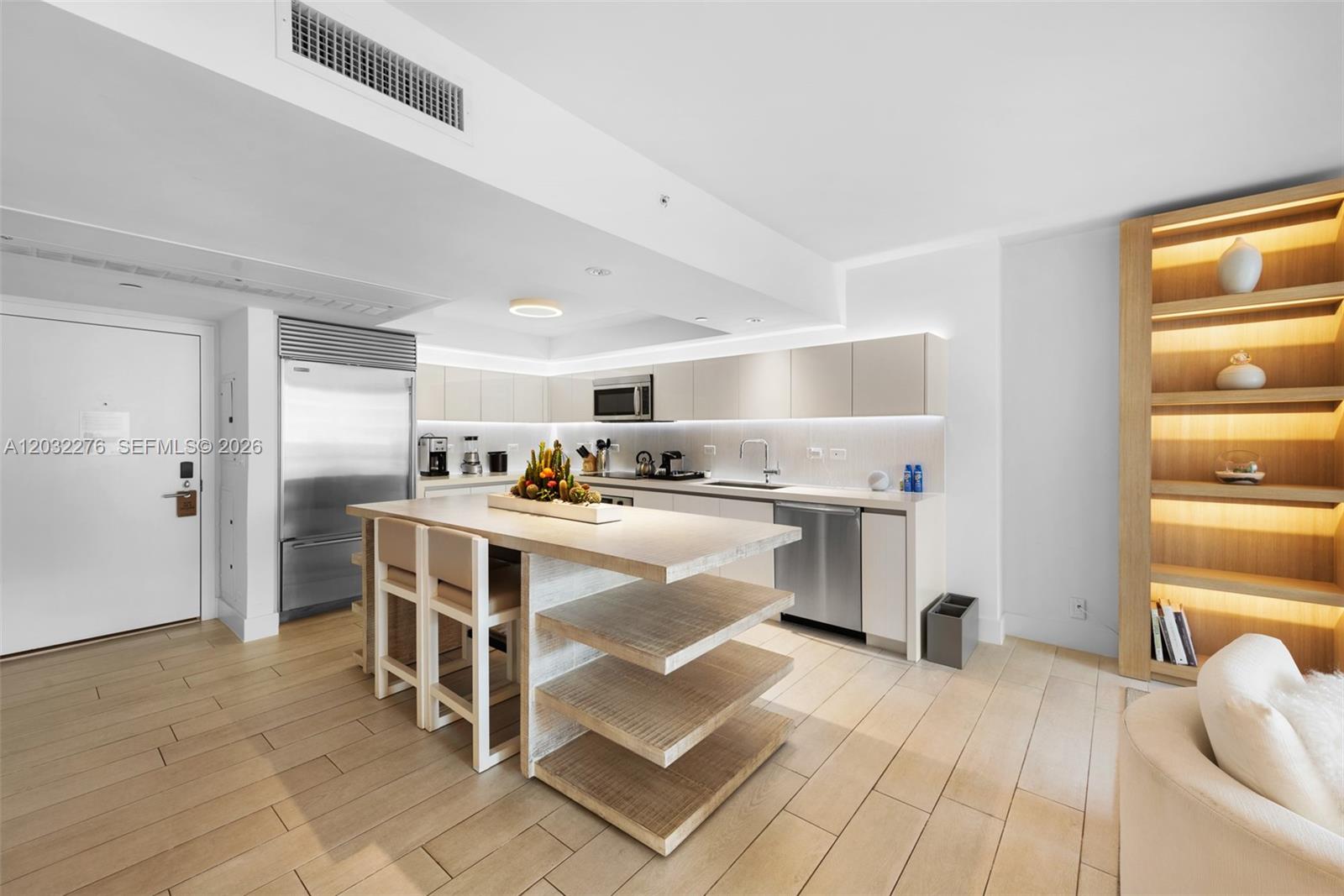 102 24th St #1406 Miami Beach, FL 33139