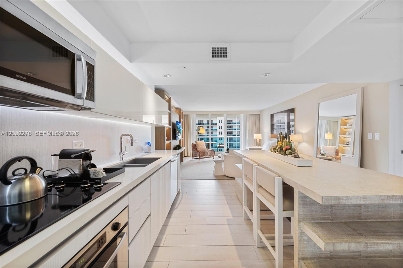 102 24th St #1406 Miami Beach, FL 33139