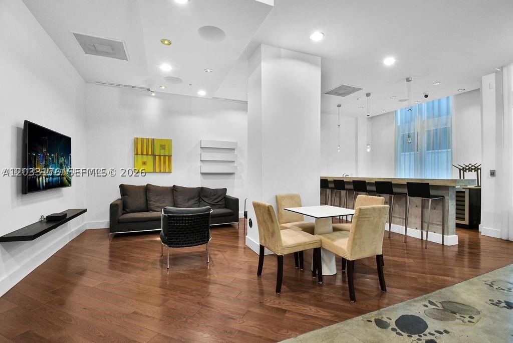 image Loft Downtown I12