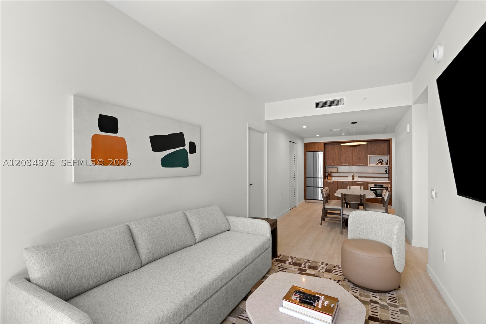 1611 SW 2nd Ave #816