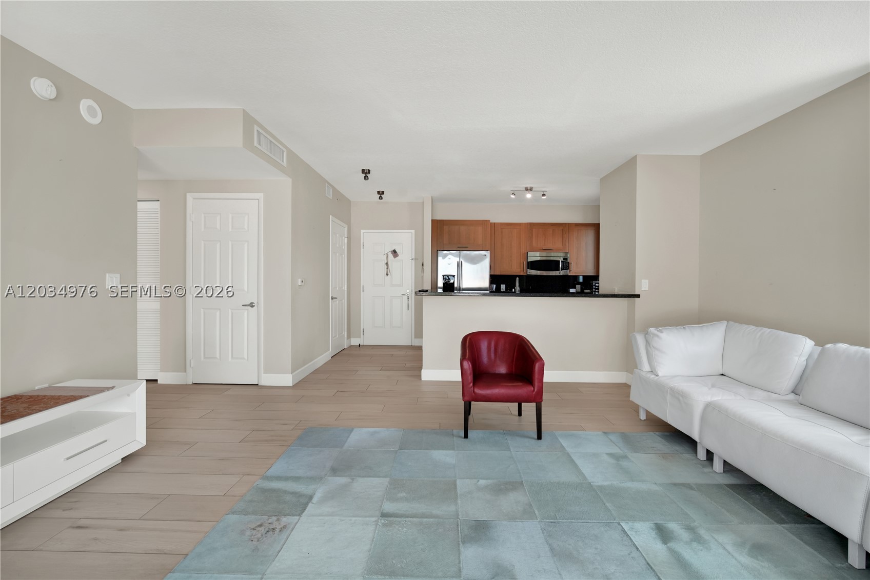 1300 Ponce De Leon Blvd #901 Coral Gables, FL 33134