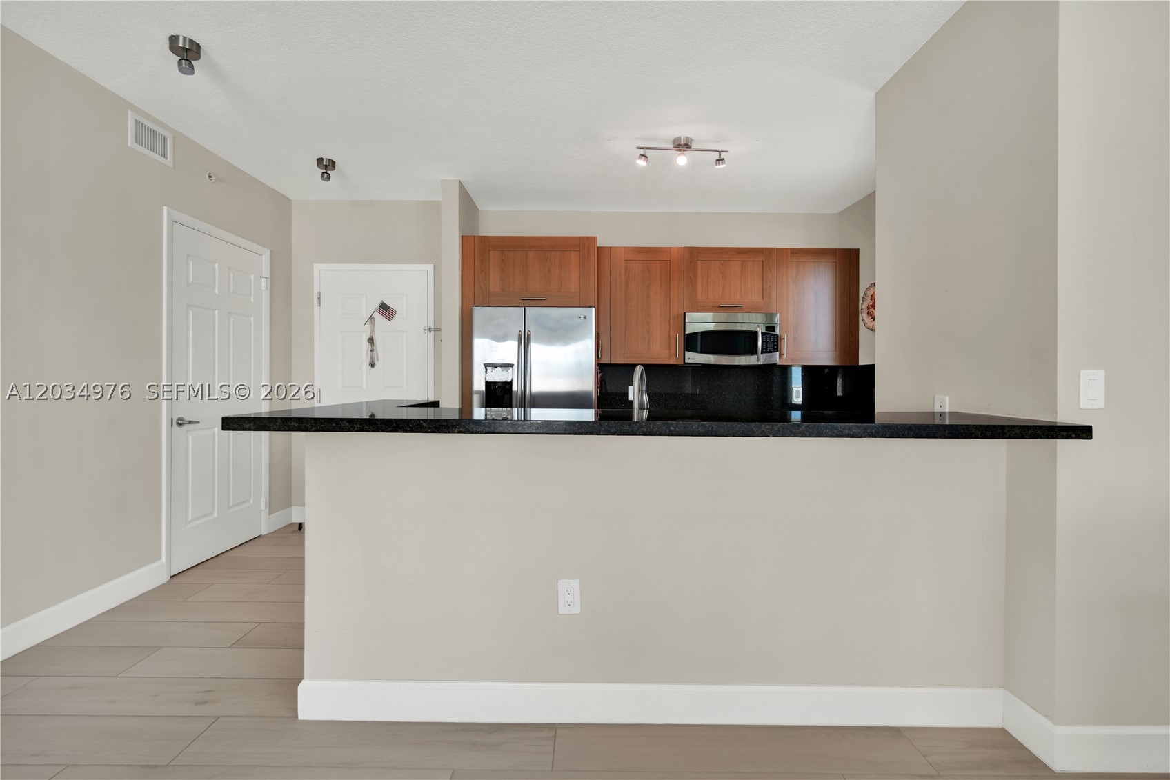 1300 Ponce De Leon Blvd #901 Coral Gables, FL 33134