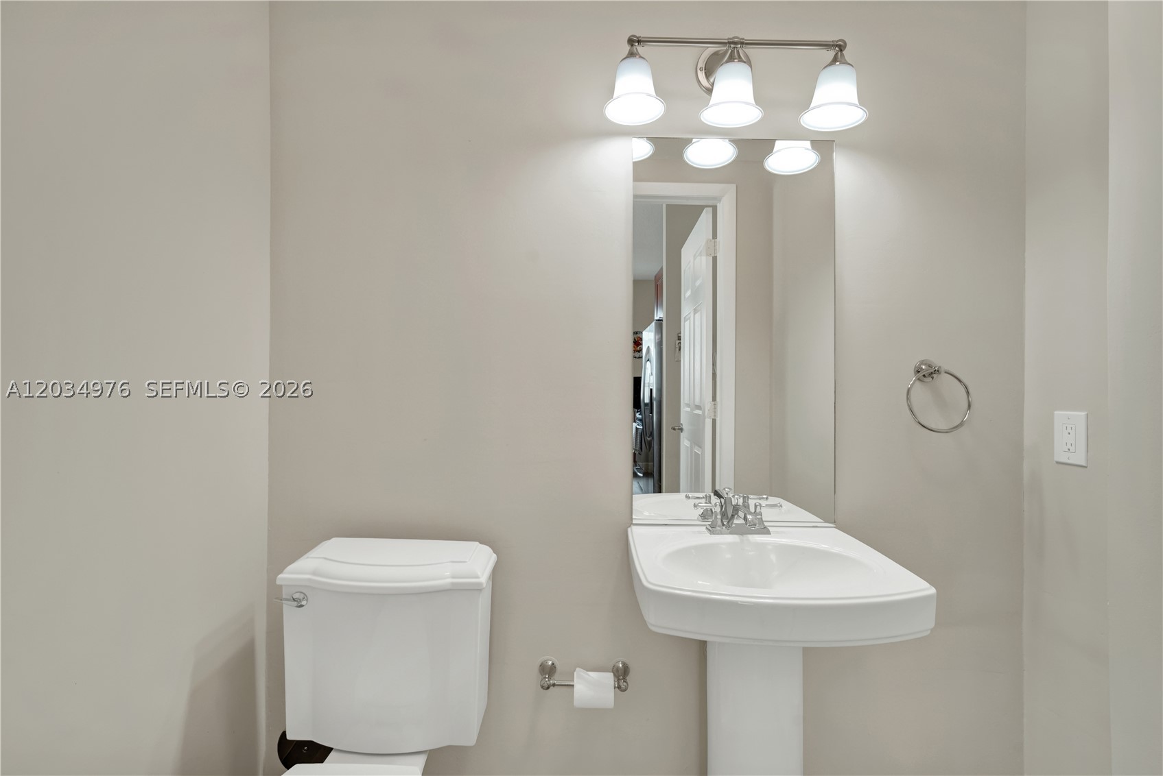 1300 Ponce De Leon Blvd #901 Coral Gables, FL 33134