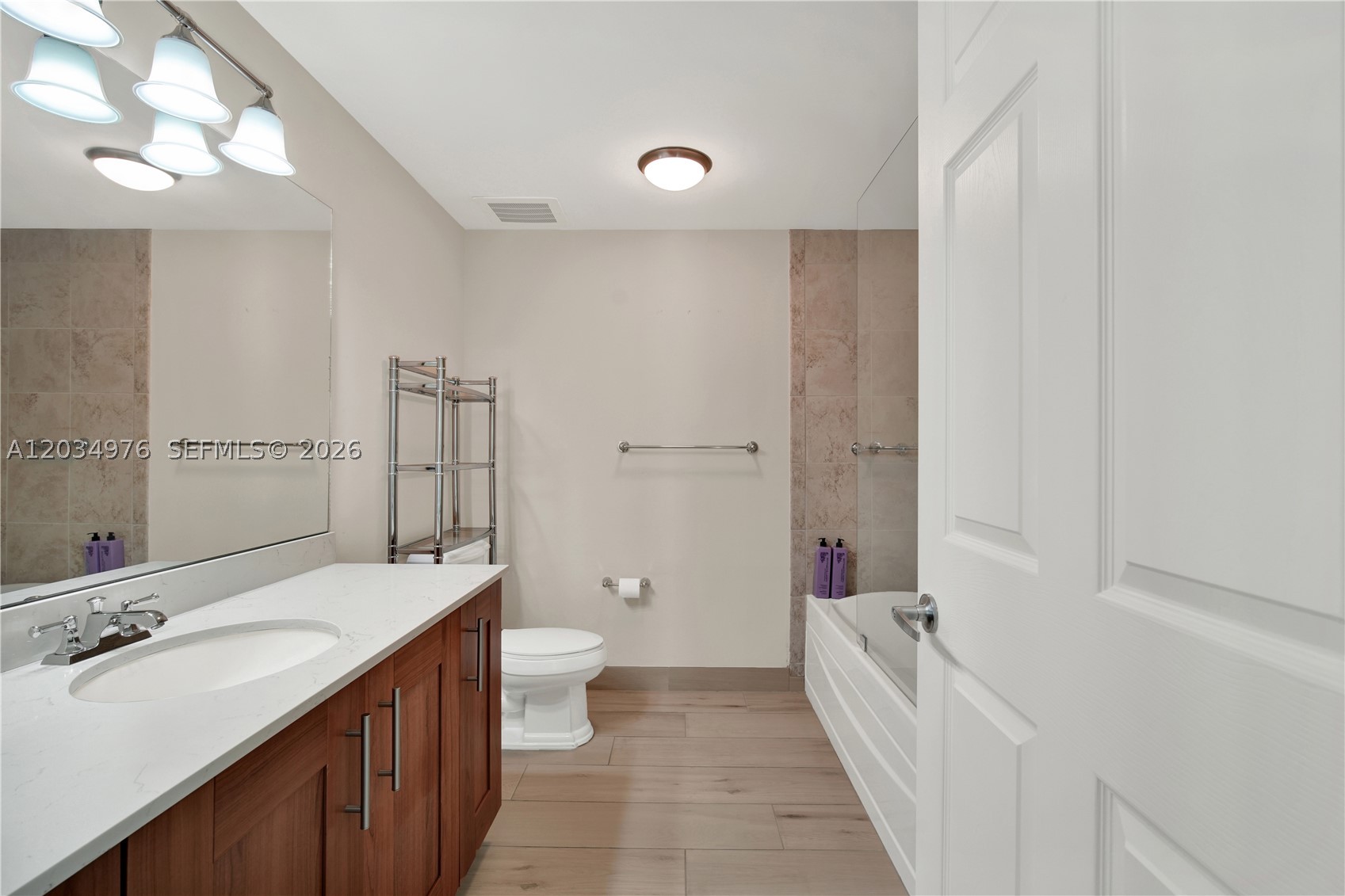 1300 Ponce De Leon Blvd #901 Coral Gables, FL 33134
