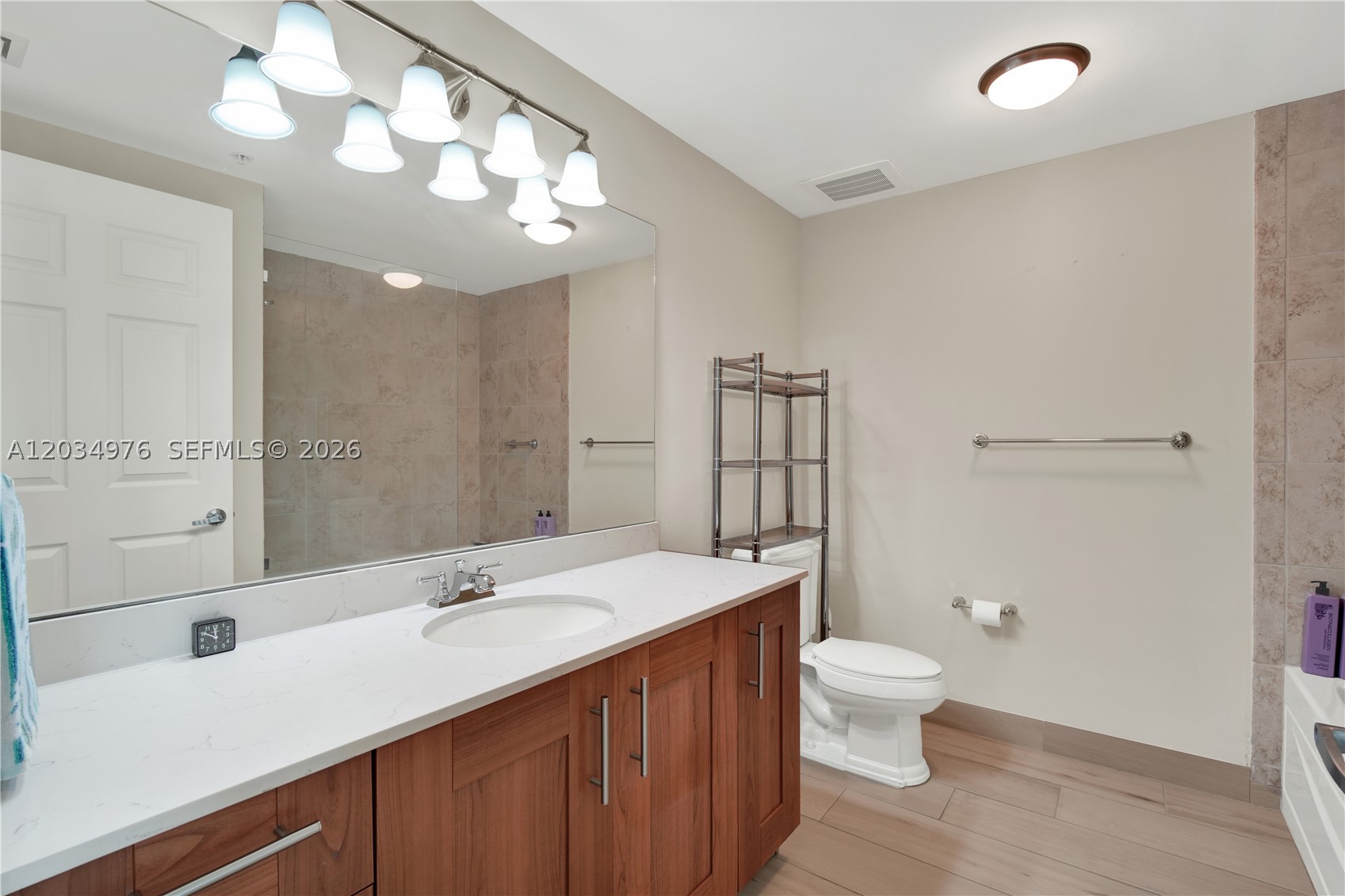 1300 Ponce De Leon Blvd #901 Coral Gables, FL 33134