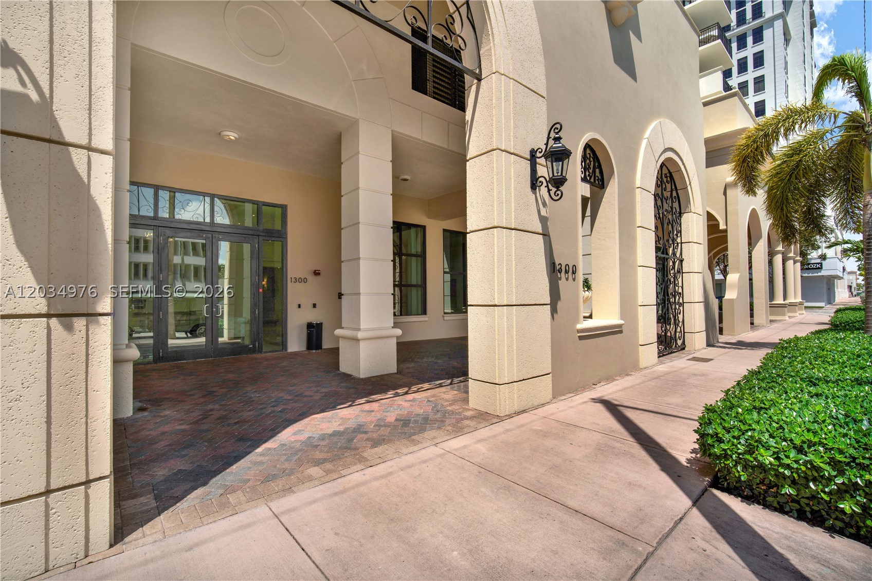 1300 Ponce De Leon Blvd #901 Coral Gables, FL 33134