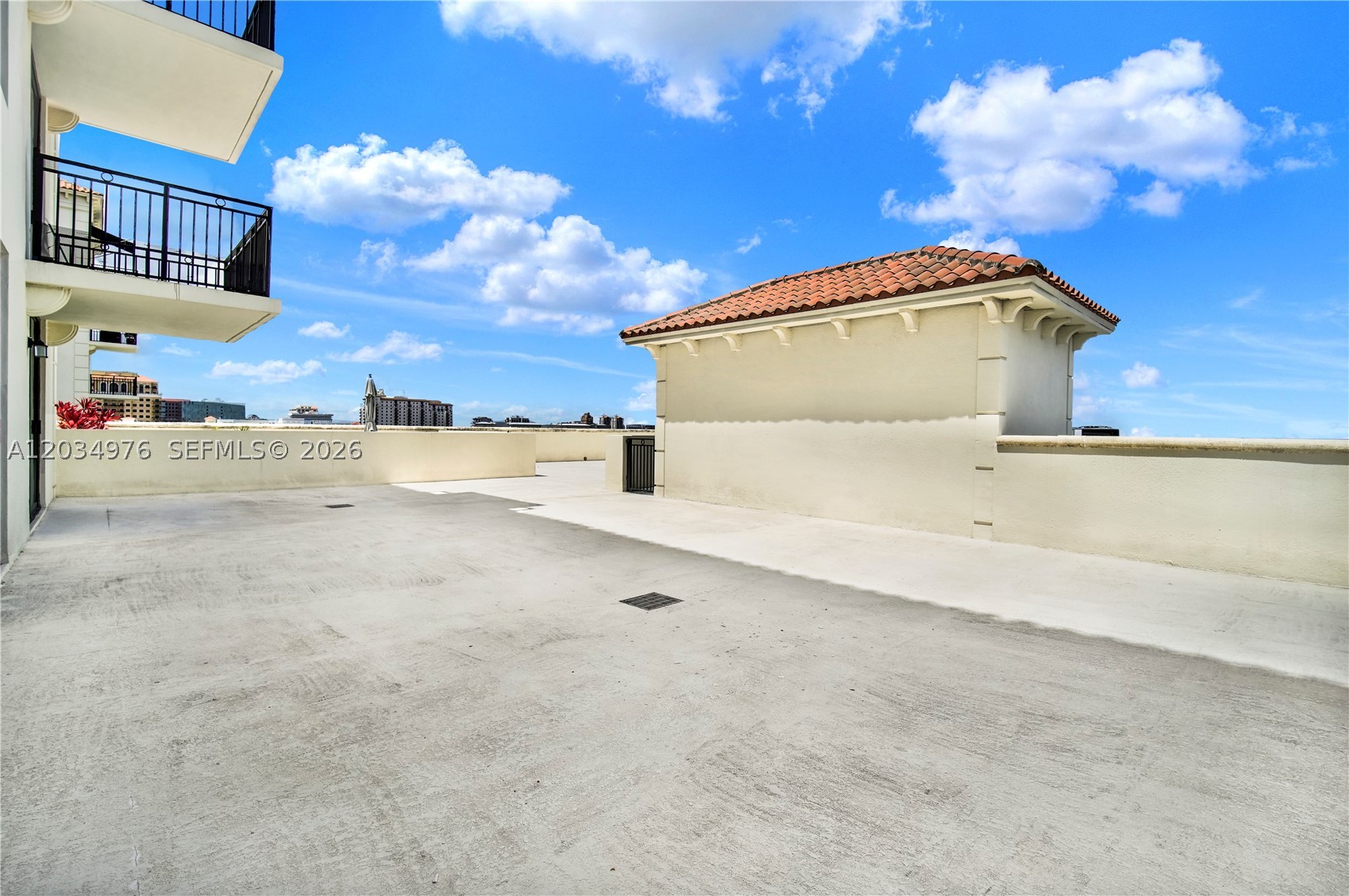 1300 Ponce De Leon Blvd #901 Coral Gables, FL 33134