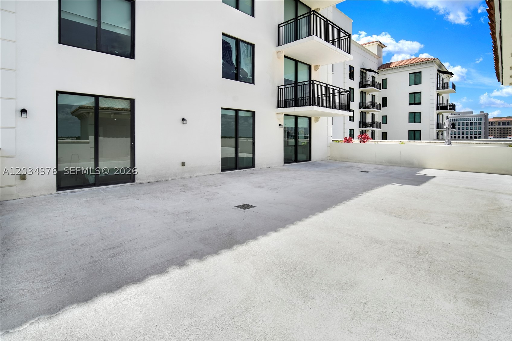 1300 Ponce De Leon Blvd #901 Coral Gables, FL 33134