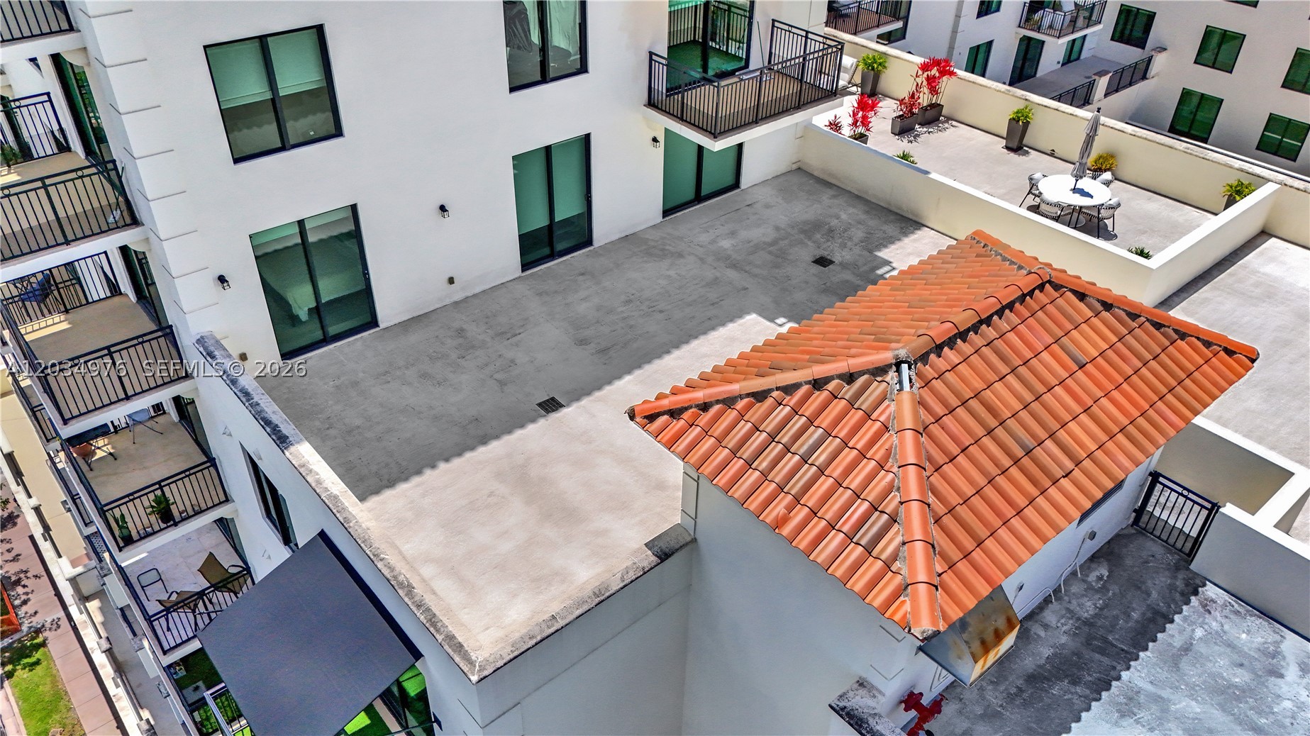 1300 Ponce De Leon Blvd #901 Coral Gables, FL 33134